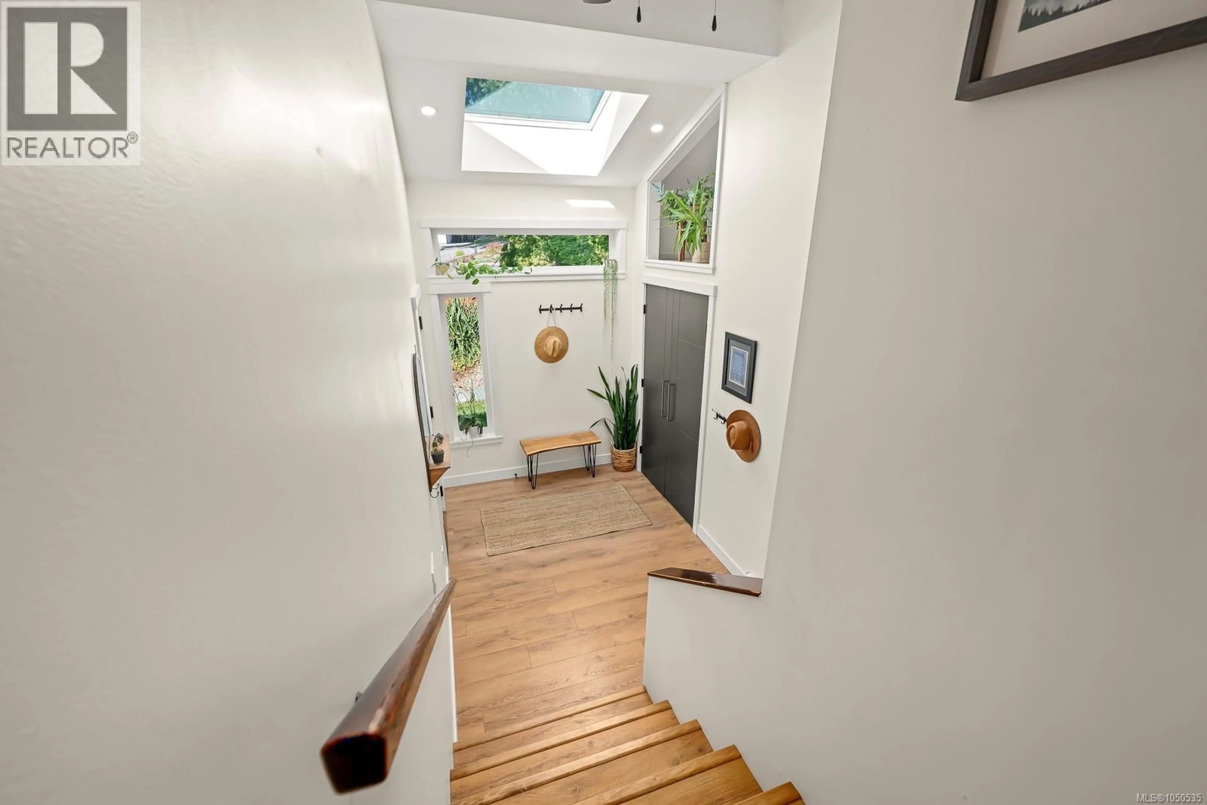 Unknown for 1719 ROBB AVENUE, Comox British Columbia V9M2W6