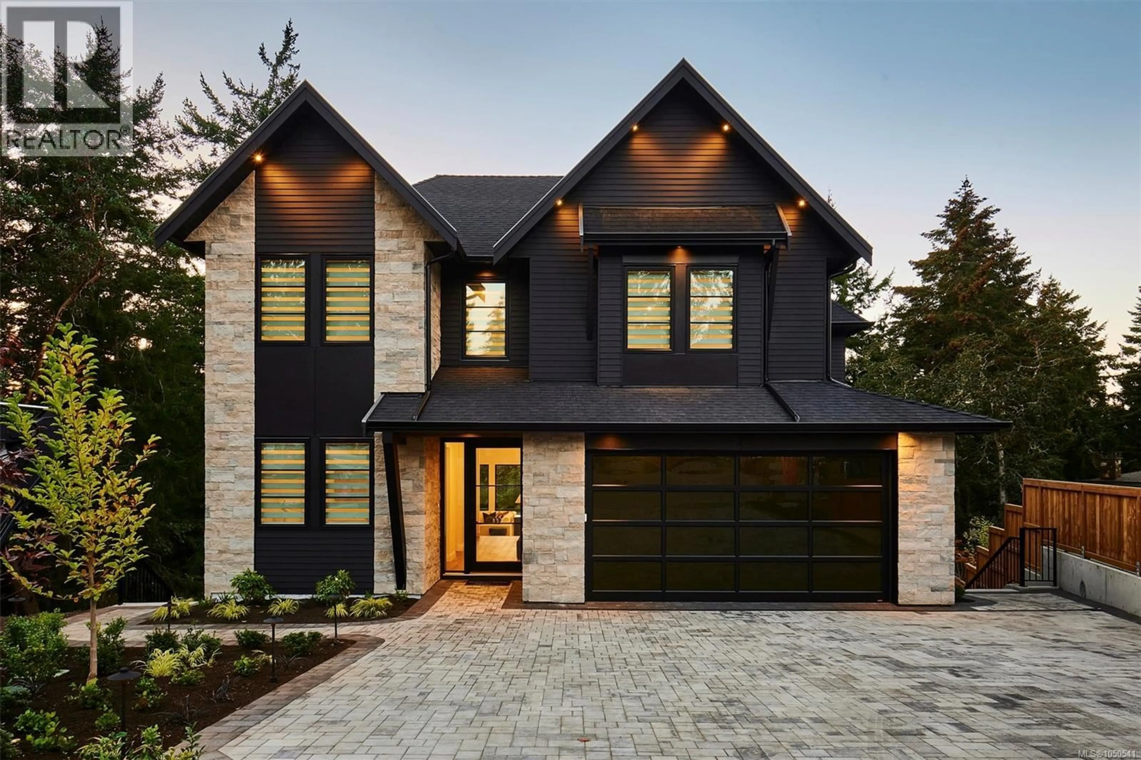 Home with brick exterior material, street for 3912 WOODLANDS PLACE, Saanich British Columbia V8N4J8