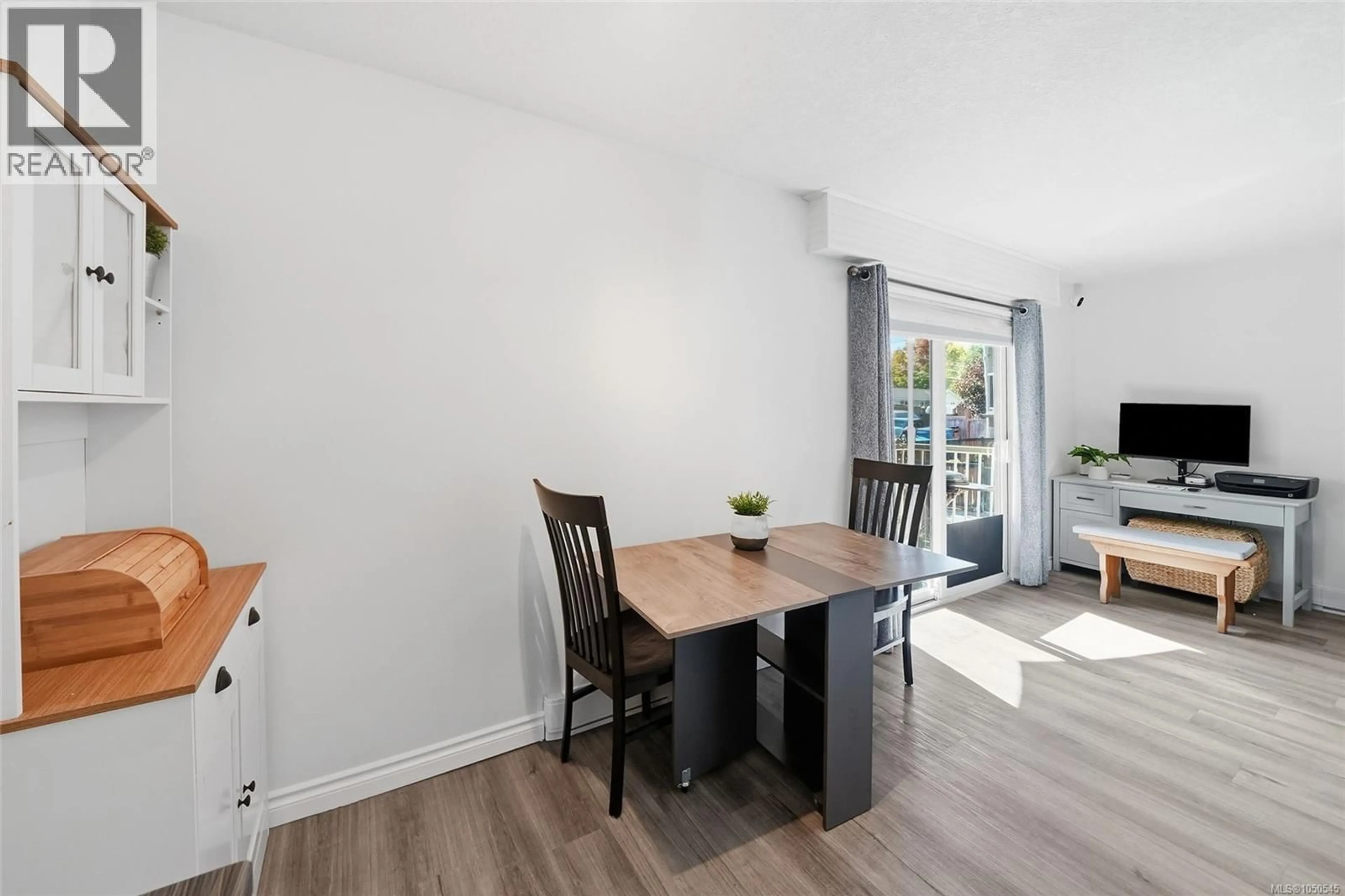 A pic of a room for 6 - 129 SIXTH AVENUE EAST, Qualicum Beach British Columbia V9K1R2