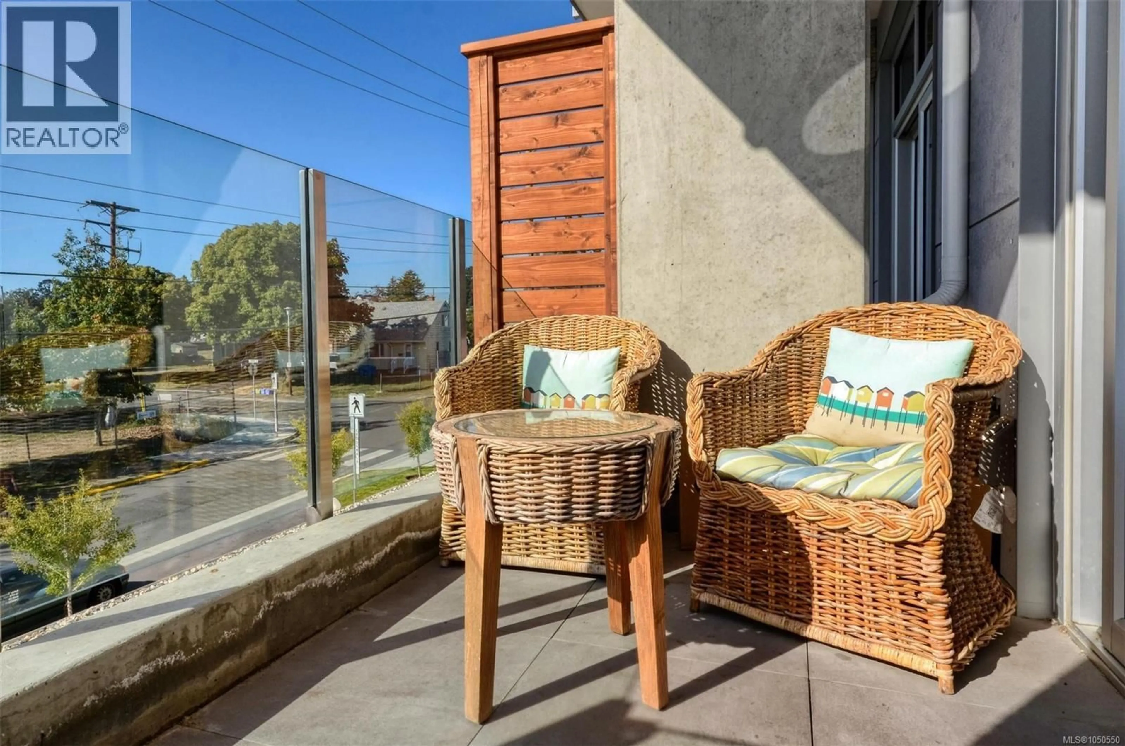 Patio, street for 203 - 916 LYALL STREET, Esquimalt British Columbia V9A5E6
