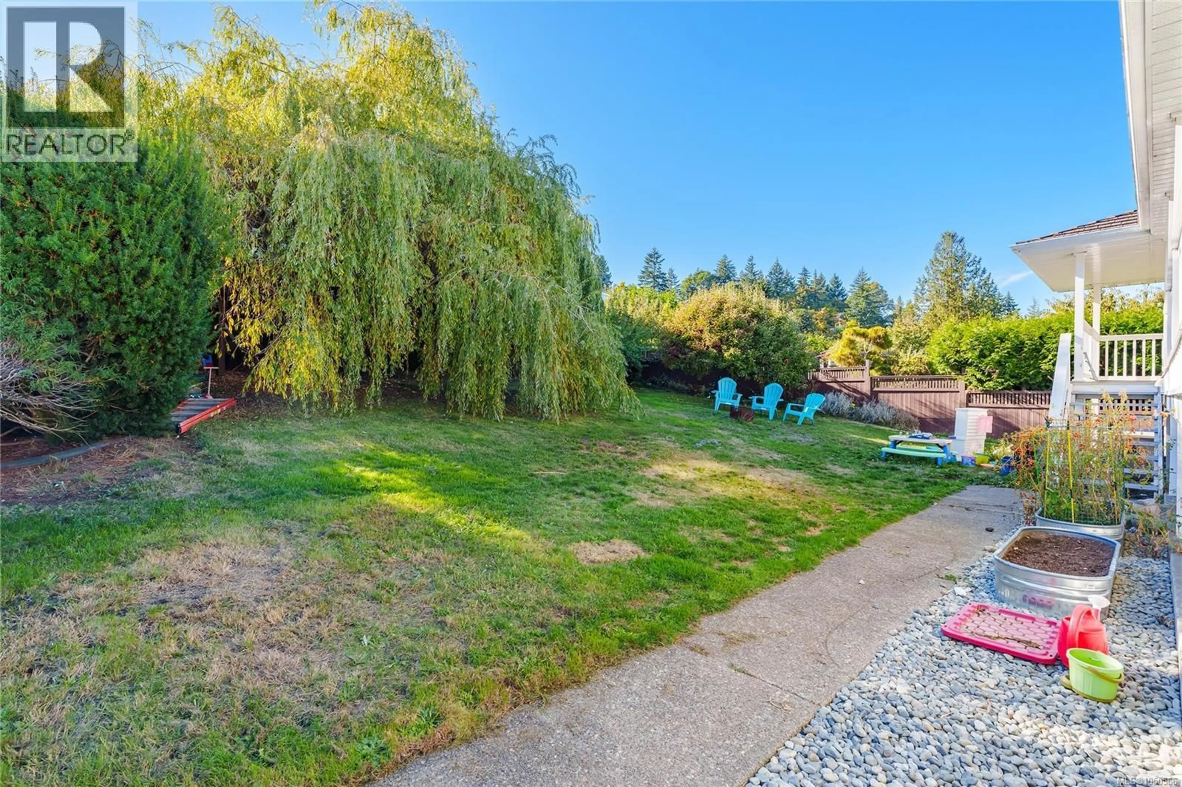 Patio, water/lake/river/ocean view for 438 DAVIS ROAD, Ladysmith British Columbia V9G1V5