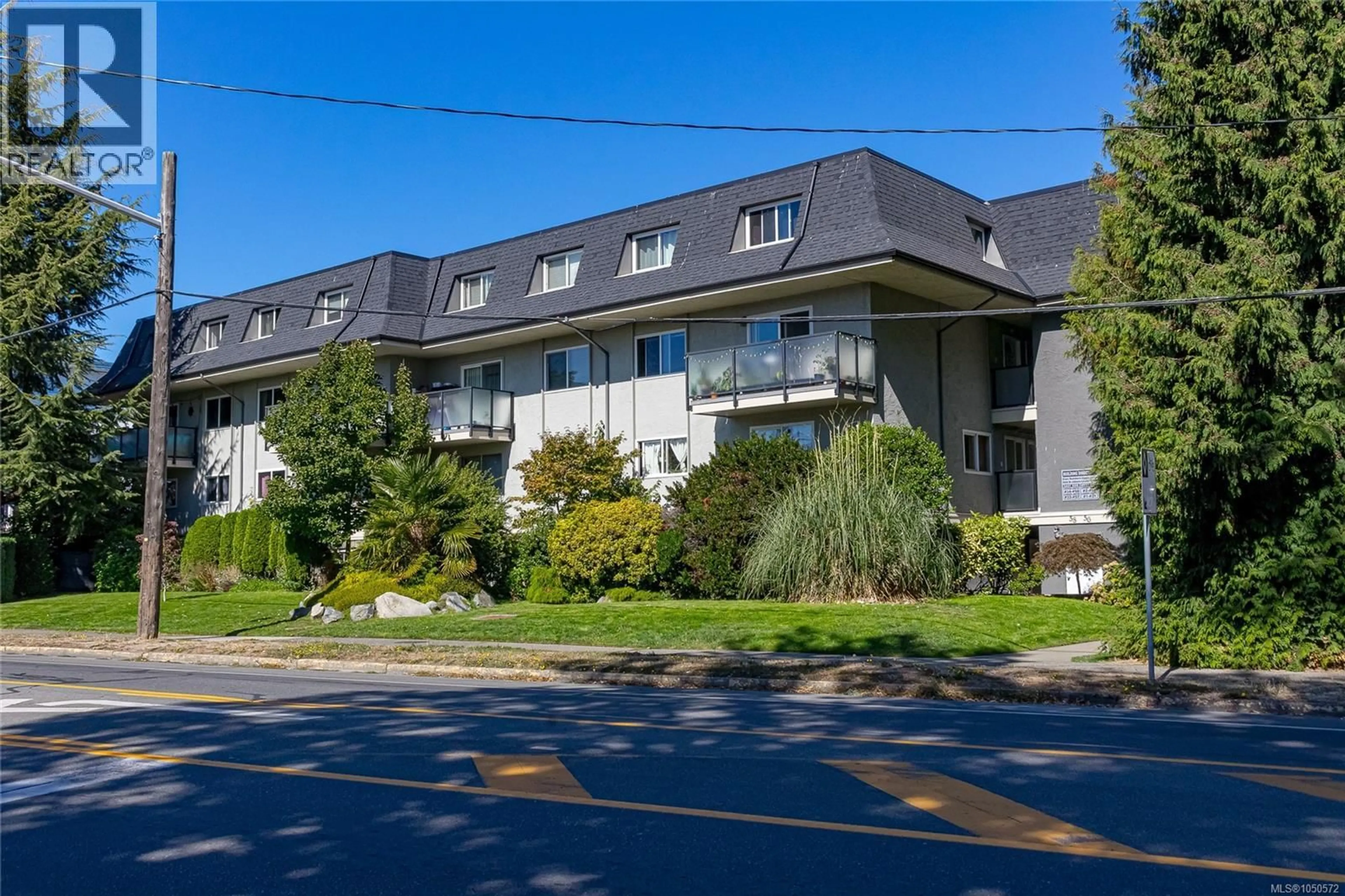 Unknown for 43 - 840 CRAIGFLOWER ROAD, Esquimalt British Columbia V9A2X1