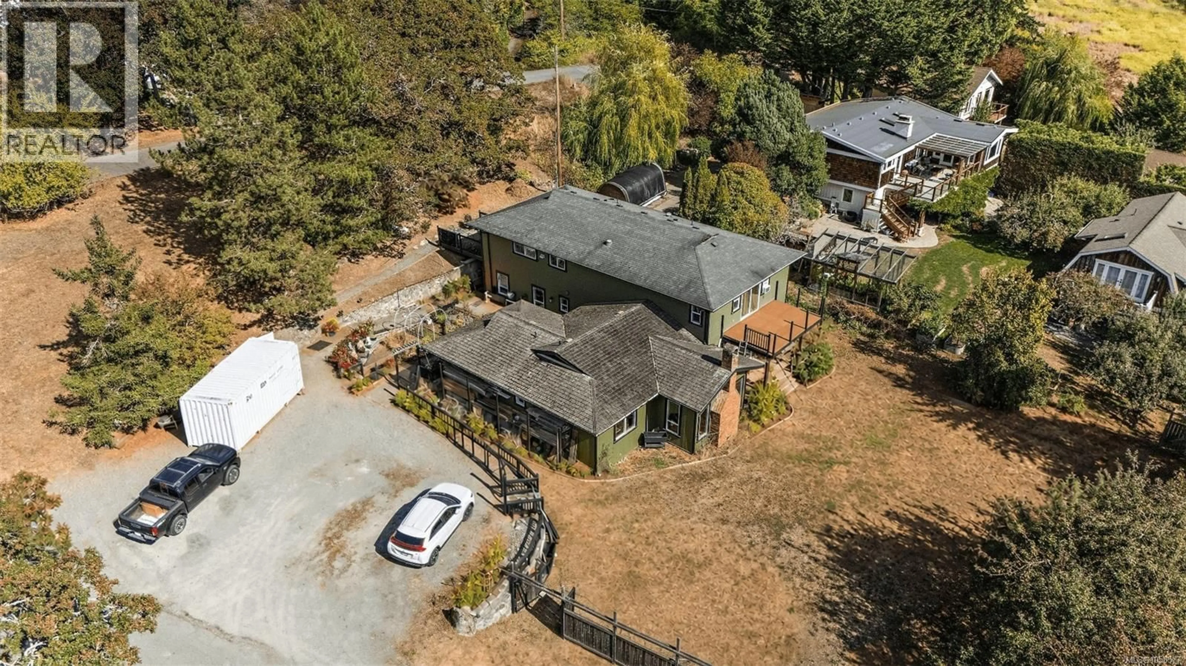 A pic from outside/outdoor area/front of a property/back of a property/a pic from drone, unknown for 1321 PRILLAMAN AVENUE, Saanich British Columbia V9E2C6