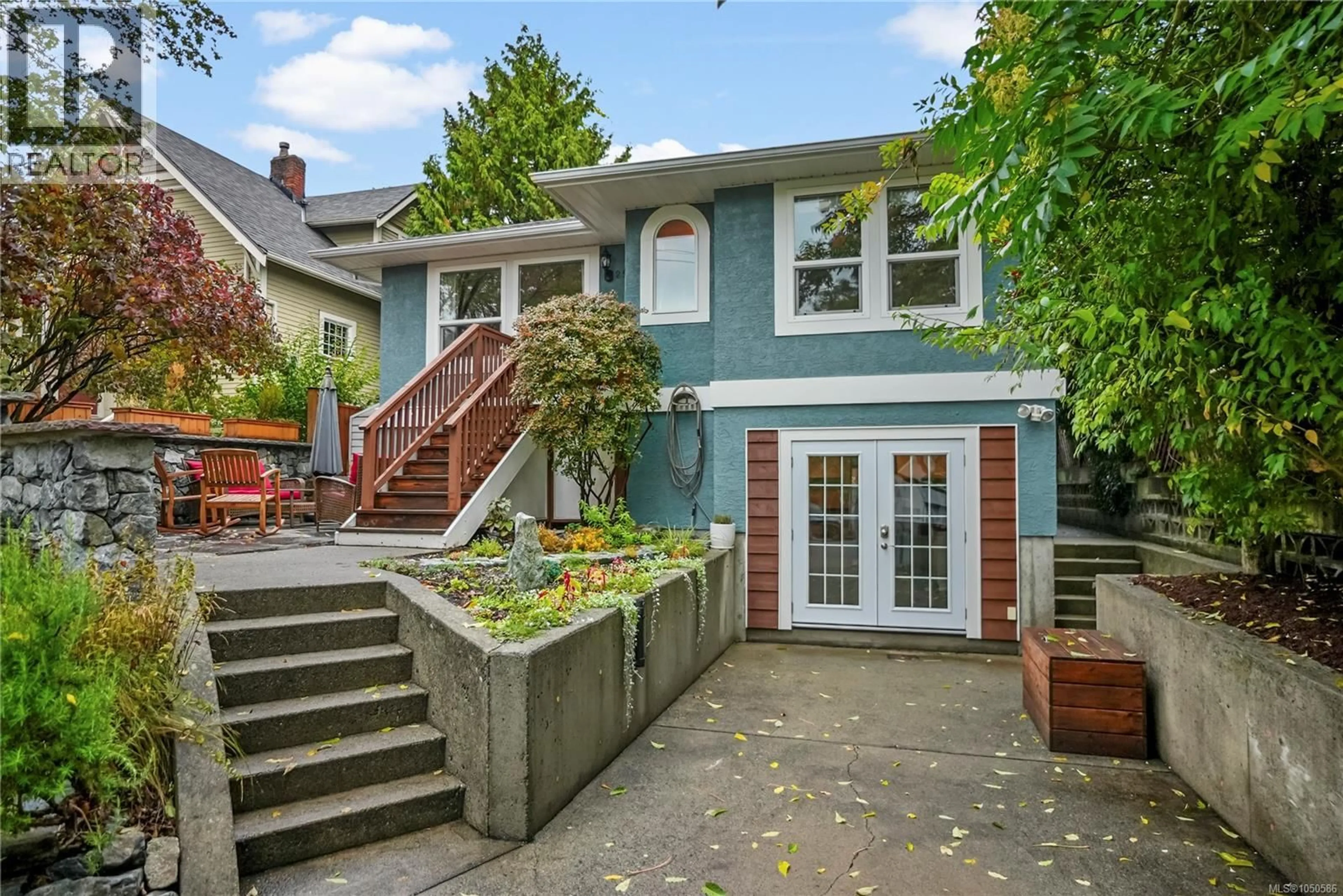 Unknown for 2539 CEDAR HILL ROAD, Victoria British Columbia V8T3G8