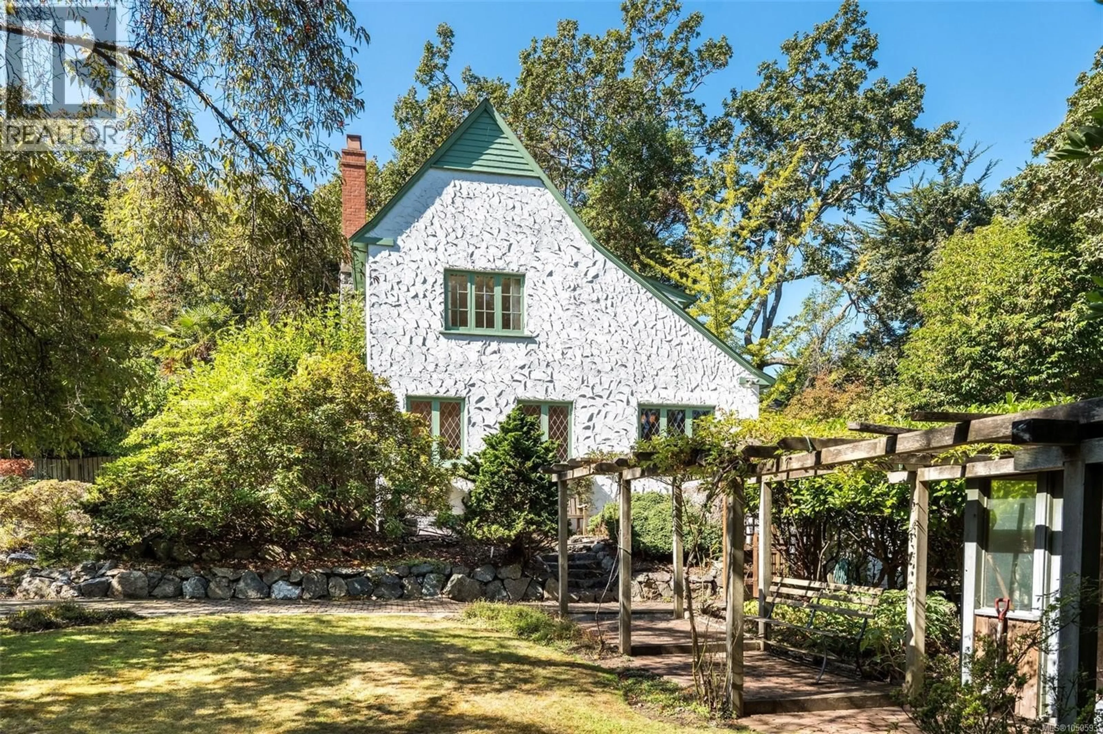 A pic from outside/outdoor area/front of a property/back of a property/a pic from drone, street for 30 BEACH DRIVE, Oak Bay British Columbia V8S2L2