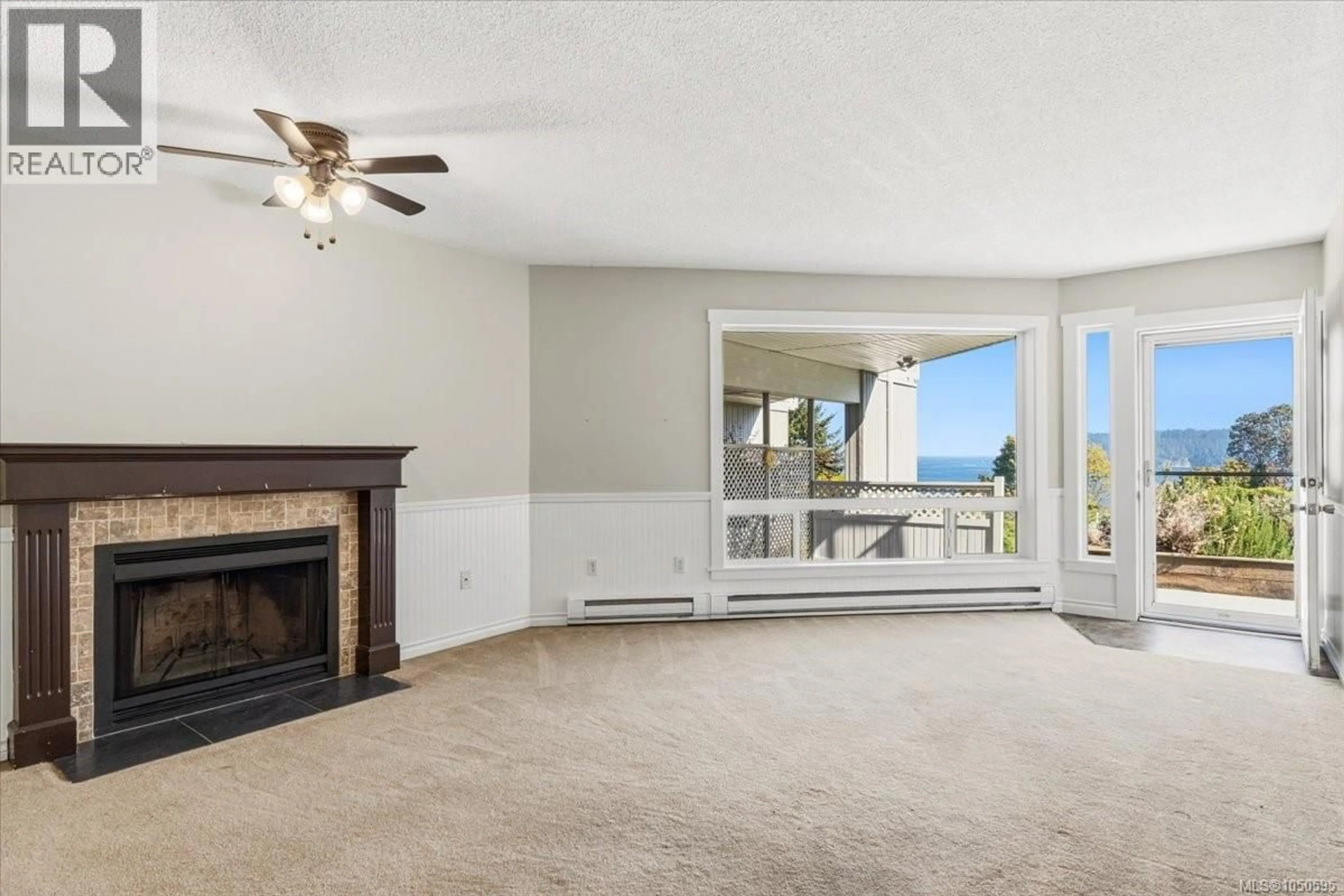 Living room with furniture, unknown for 208 - 2562 DEPARTURE BAY ROAD, Nanaimo British Columbia V9S5P1