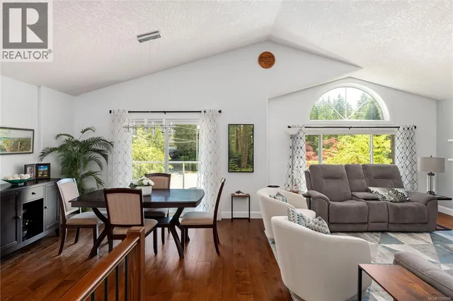 222 ASHLEY PLACE, Langford 2