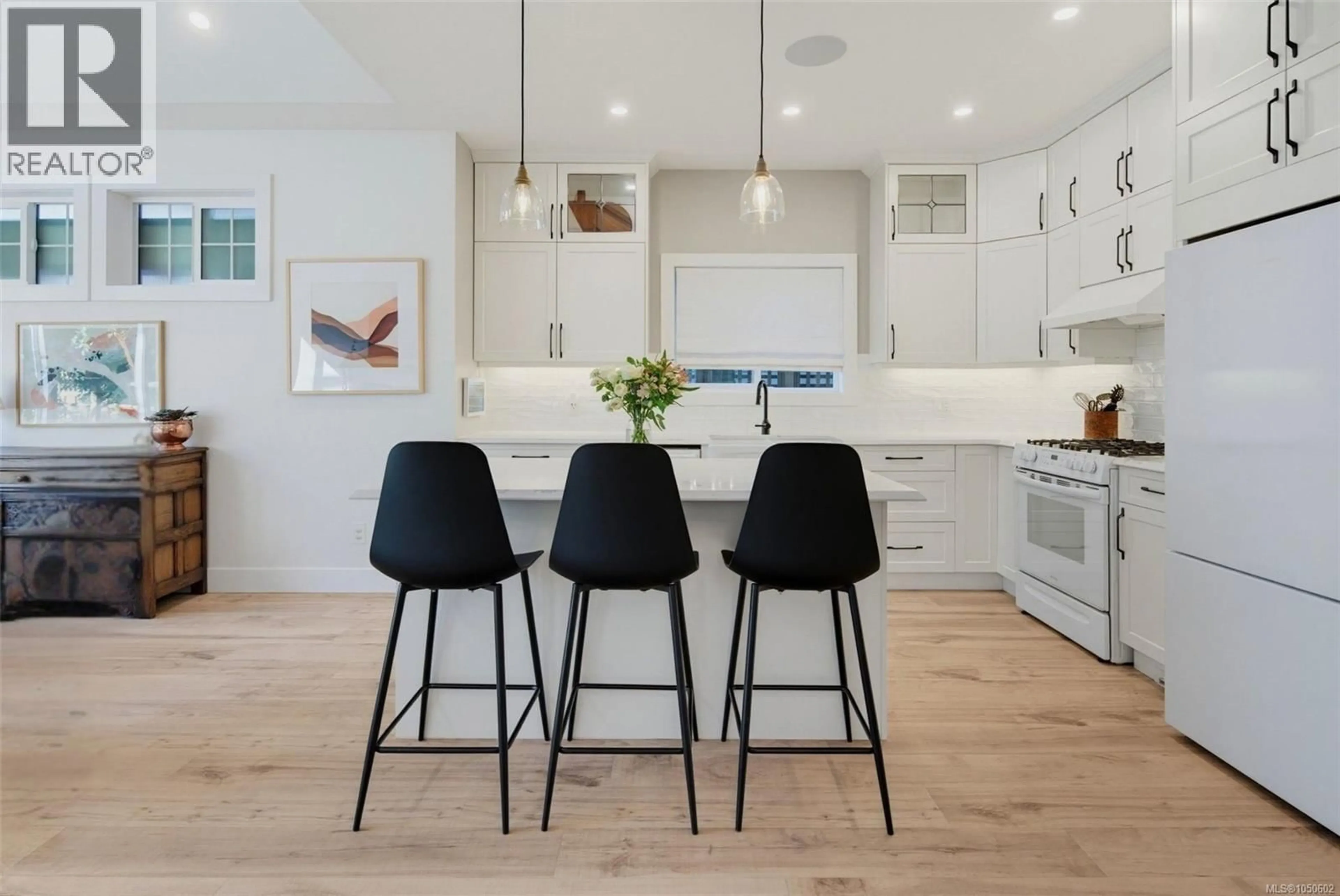 Contemporary kitchen, unknown for 1159 SLUGGETT ROAD, Central Saanich British Columbia V8M1E9