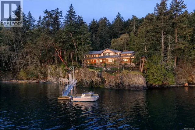 250 HOLMES ROAD, Salt Spring 3