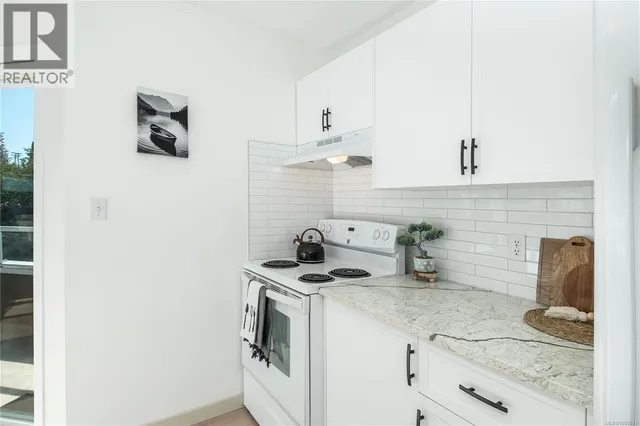 311 - 300 ST. ANN'S ROAD, Campbell River 3