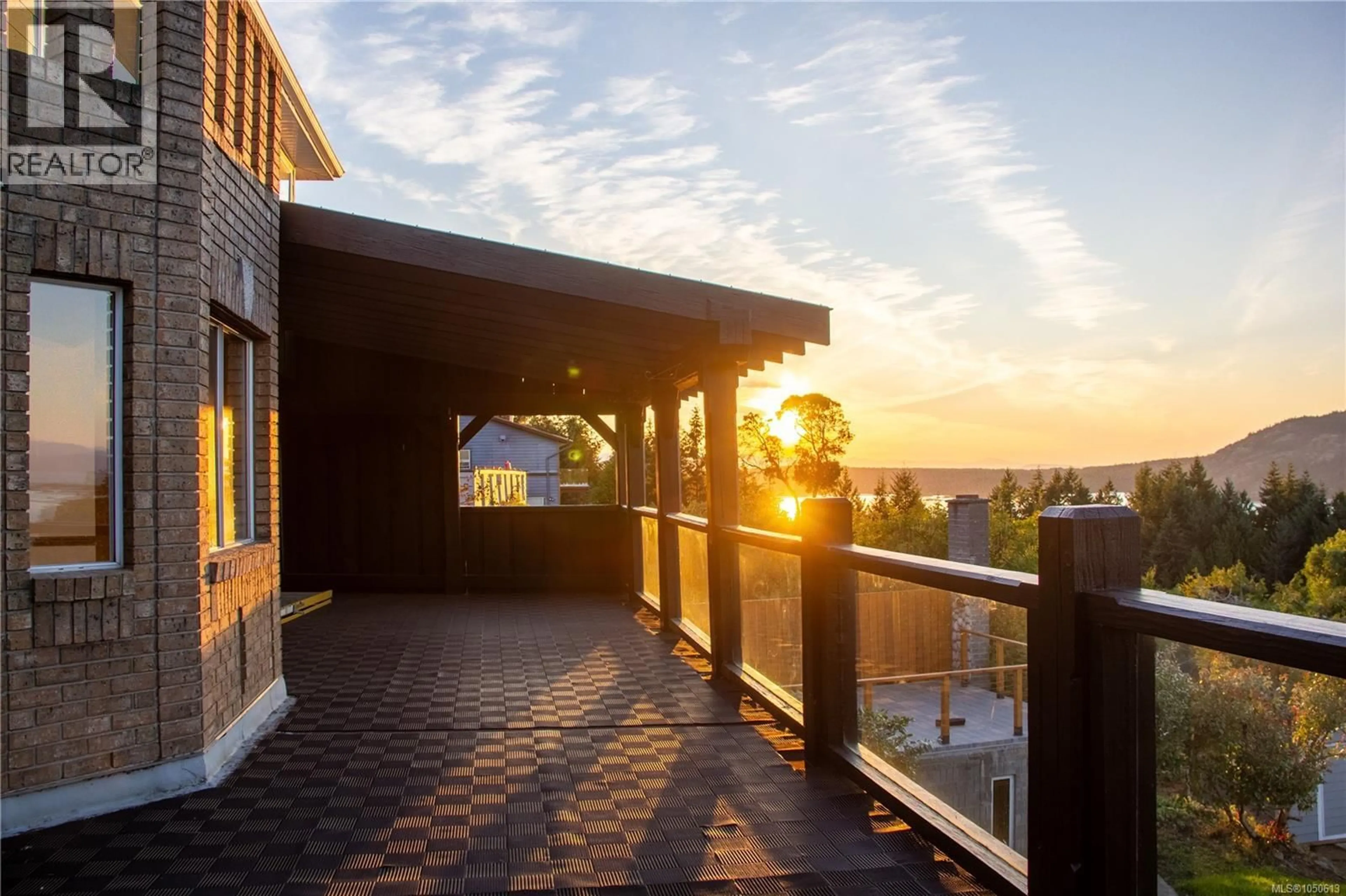 Patio, water/lake/river/ocean view for 8108 SOUTHWIND DRIVE, Lantzville British Columbia V0R2H0