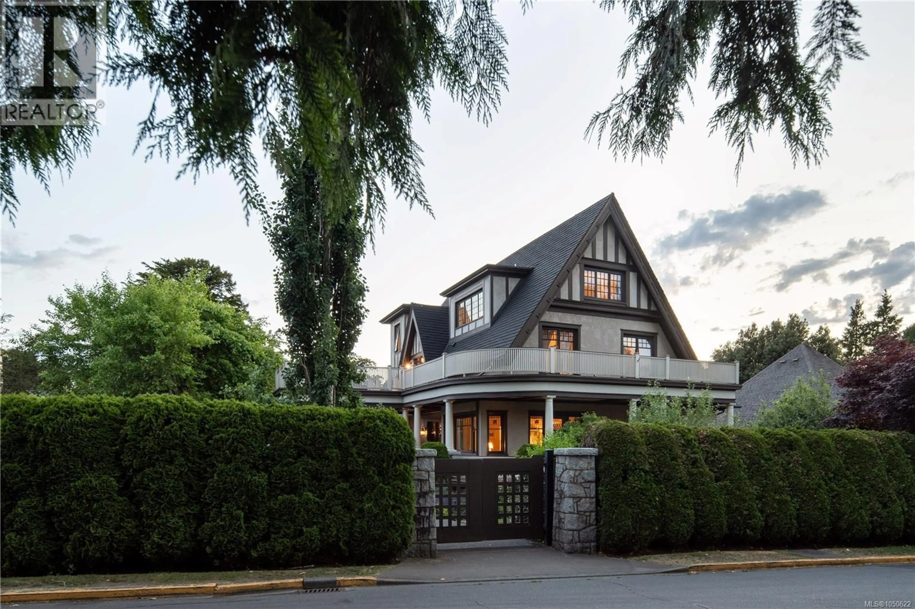 Unknown for 1030 ST. CHARLES STREET, Victoria British Columbia V8S3P6