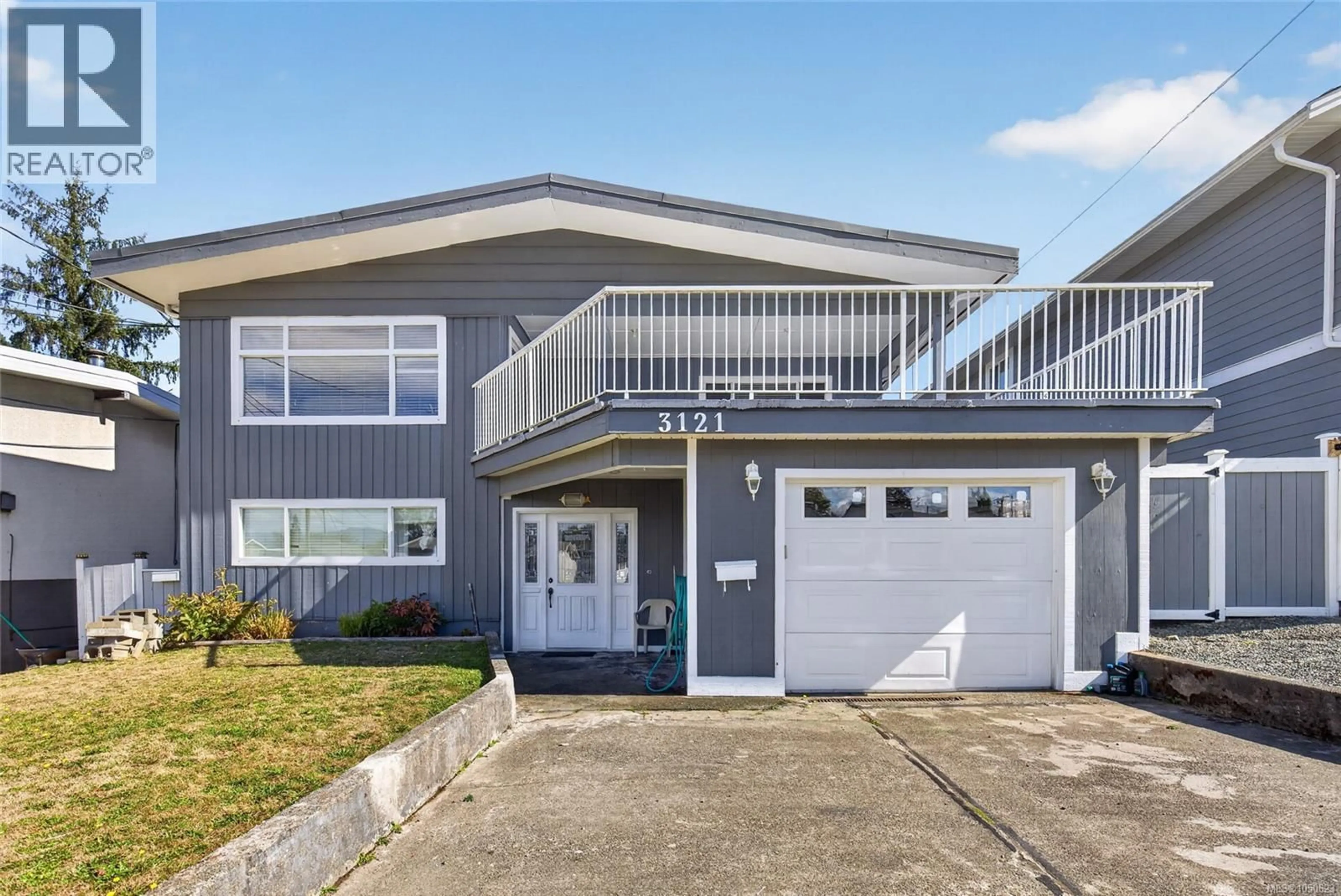 Home with vinyl exterior material, street for 3121 11TH AVENUE, Port Alberni British Columbia V9Y4Y4