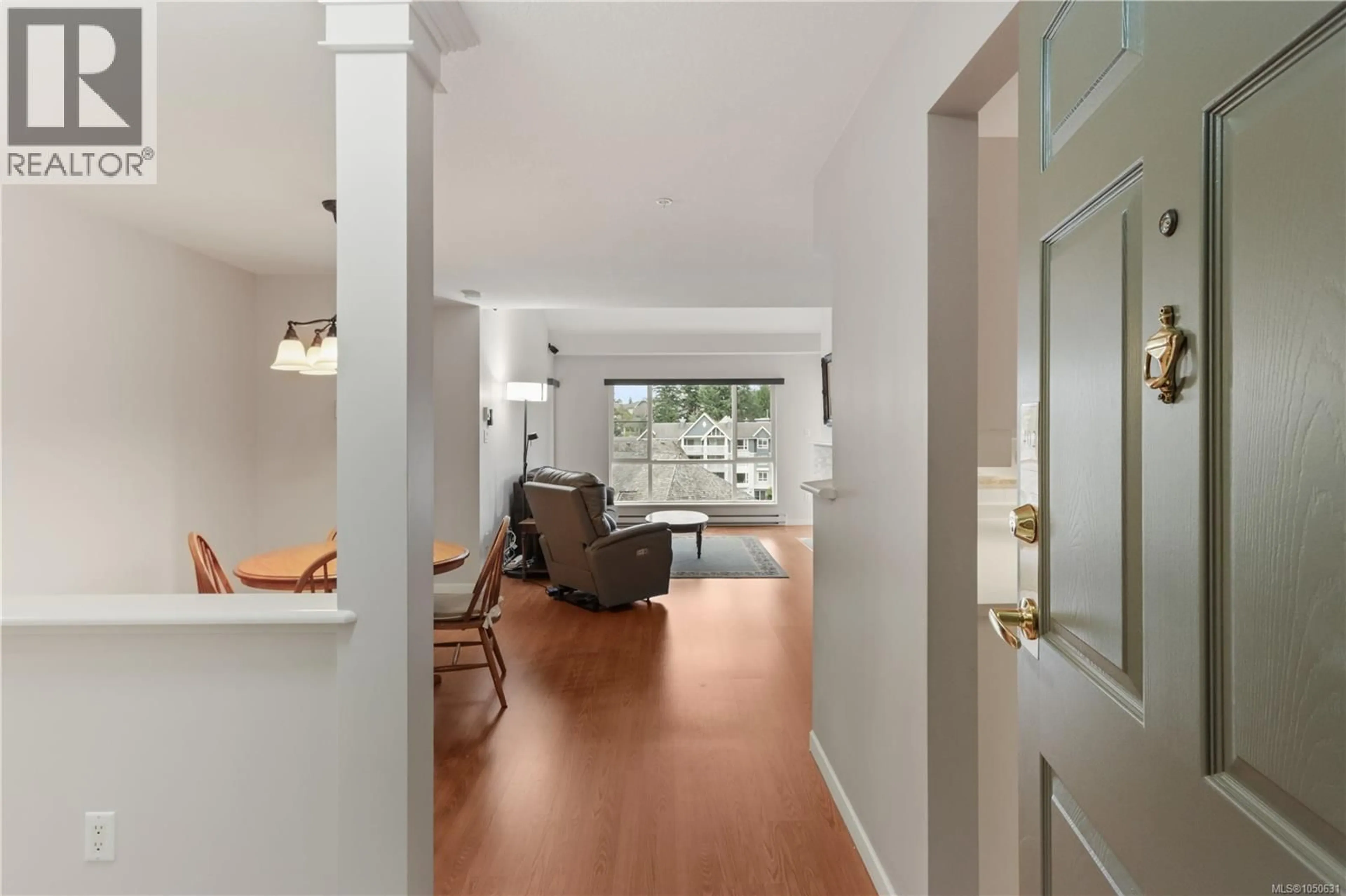 Indoor entryway for 402 - 5620 EDGEWATER LANE, Nanaimo British Columbia V9T6K1