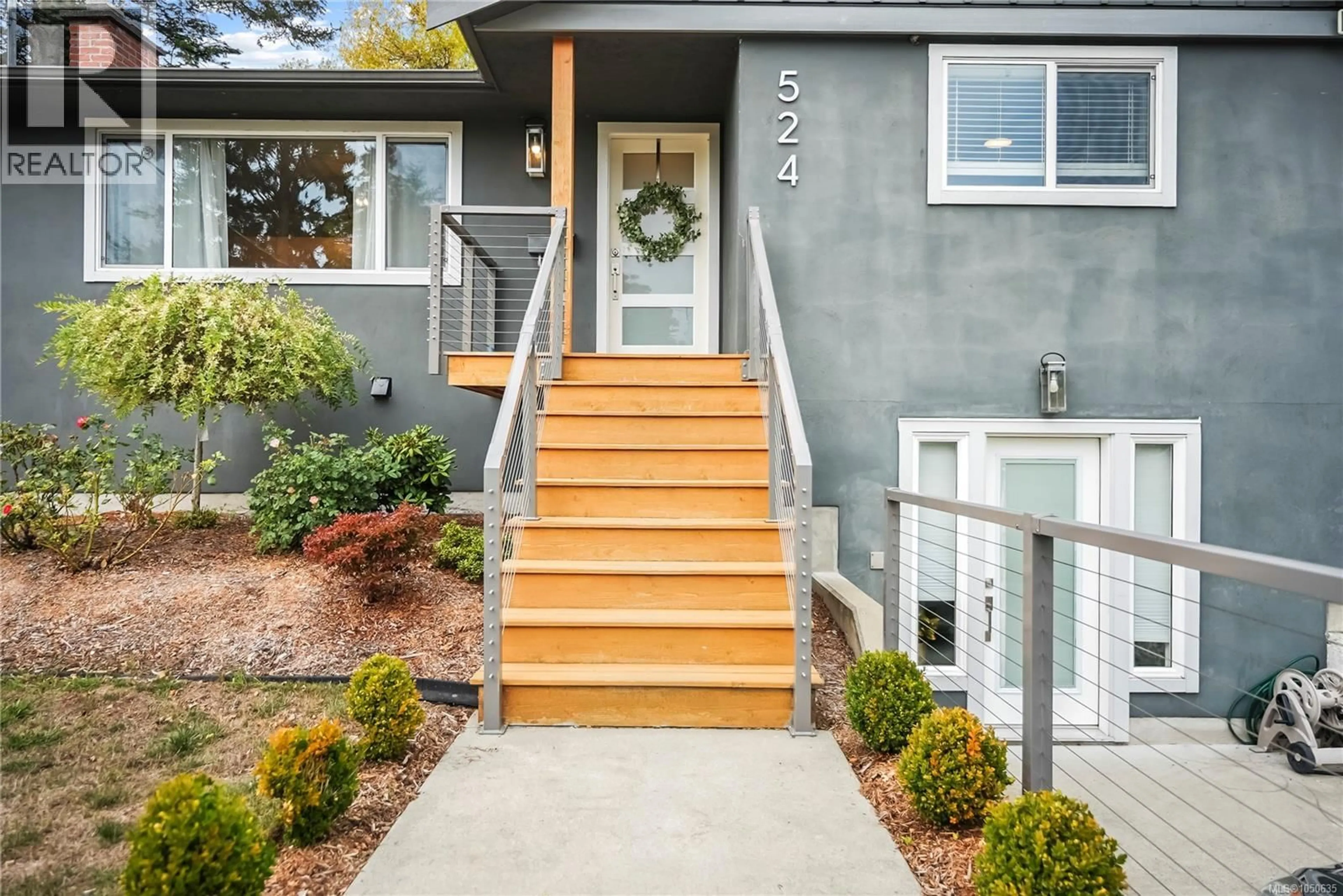 Unknown for 524 WARREN AVENUE, Saanich British Columbia V8Z2J5