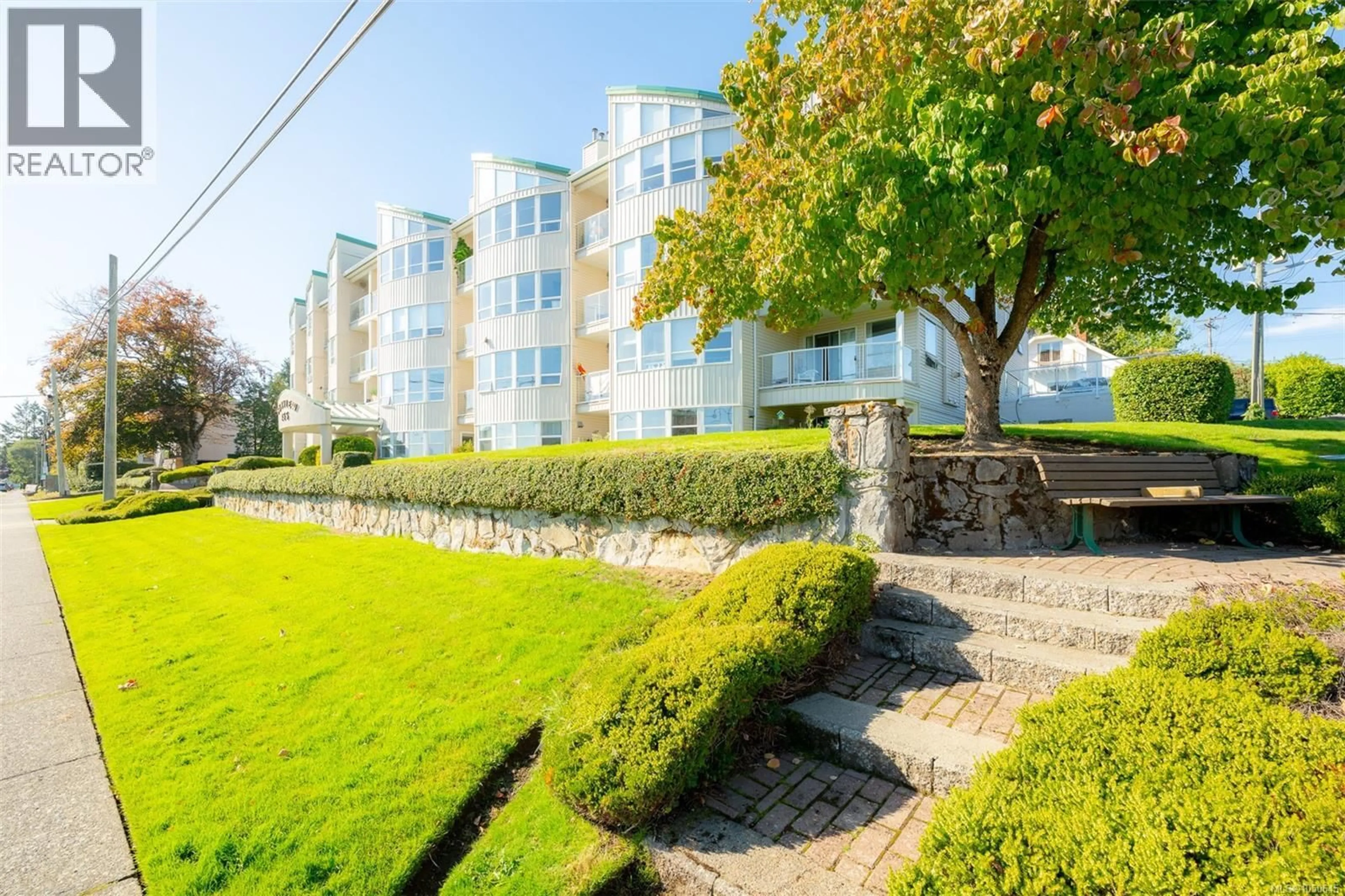 Patio, unknown for 401 - 355 STEWART AVENUE, Nanaimo British Columbia V9S4C5