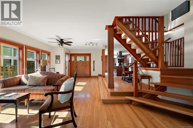 149 ST. LAWRENCE STREET, Victoria 5