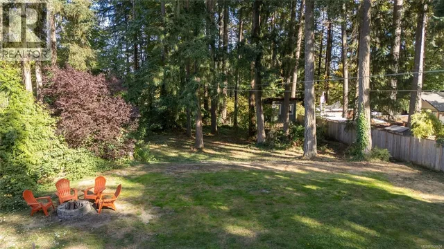 6213 LAKES ROAD, Duncan 3