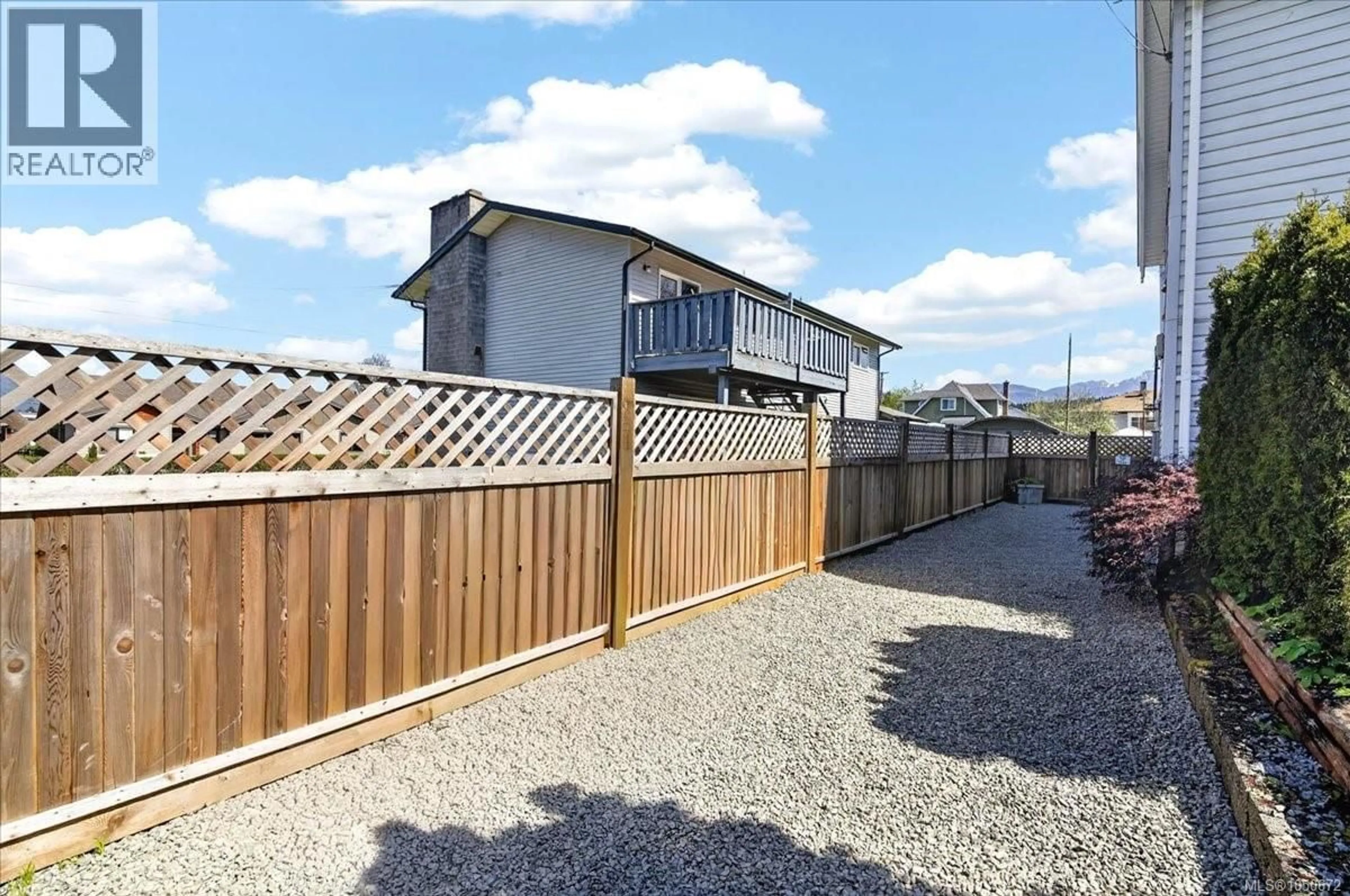 A pic from outside/outdoor area/front of a property/back of a property/a pic from drone, street for 2893 11TH AVENUE, Port Alberni British Columbia V9Y2R4