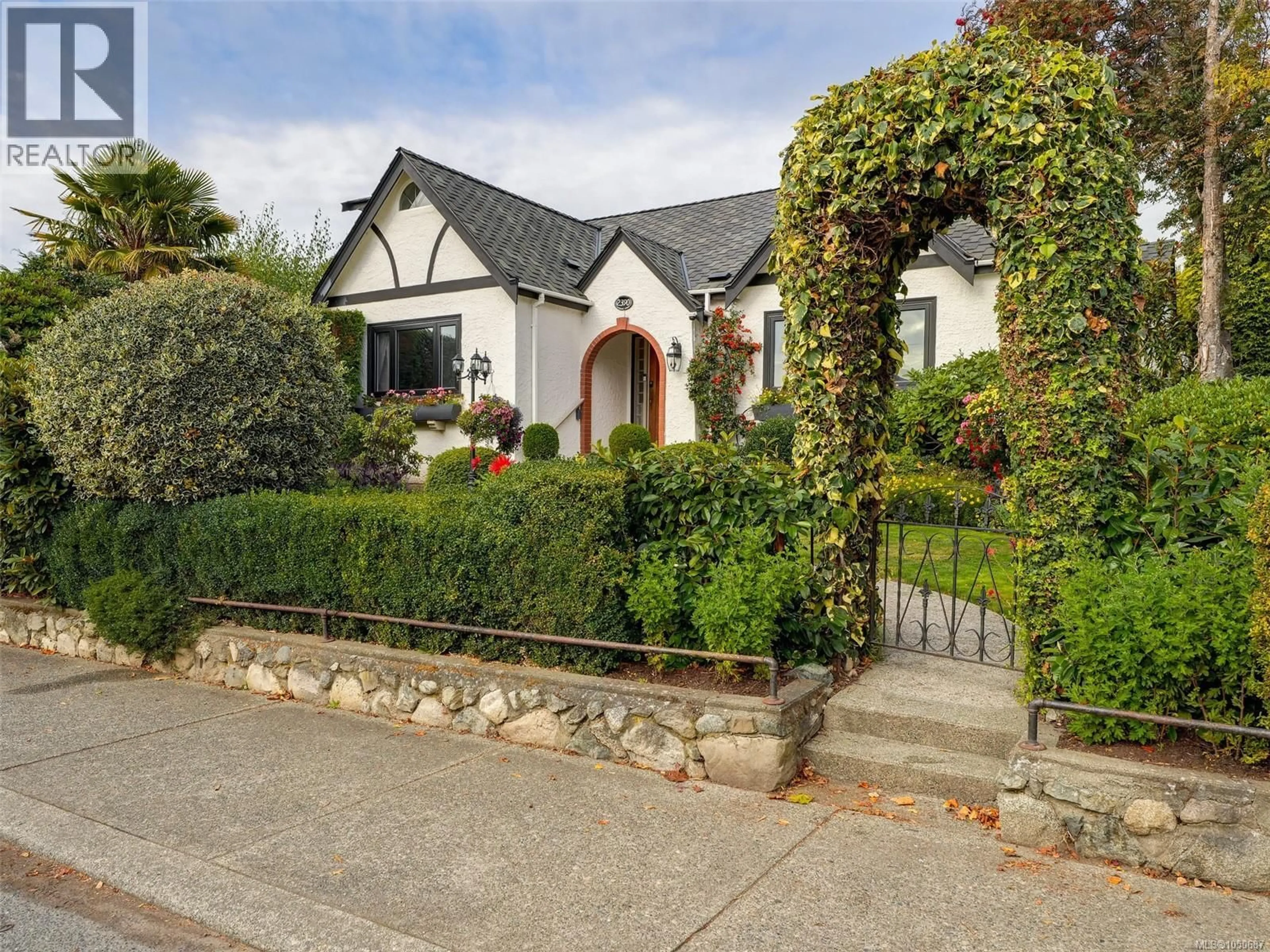 Home with brick exterior material, street for 2390 MUSGRAVE STREET, Oak Bay British Columbia V8R5Y2