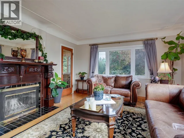 2390 MUSGRAVE STREET, Oak Bay 3