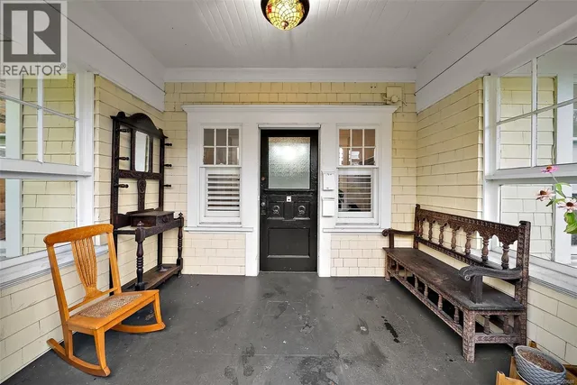 1528 FOUL BAY ROAD, Victoria 2