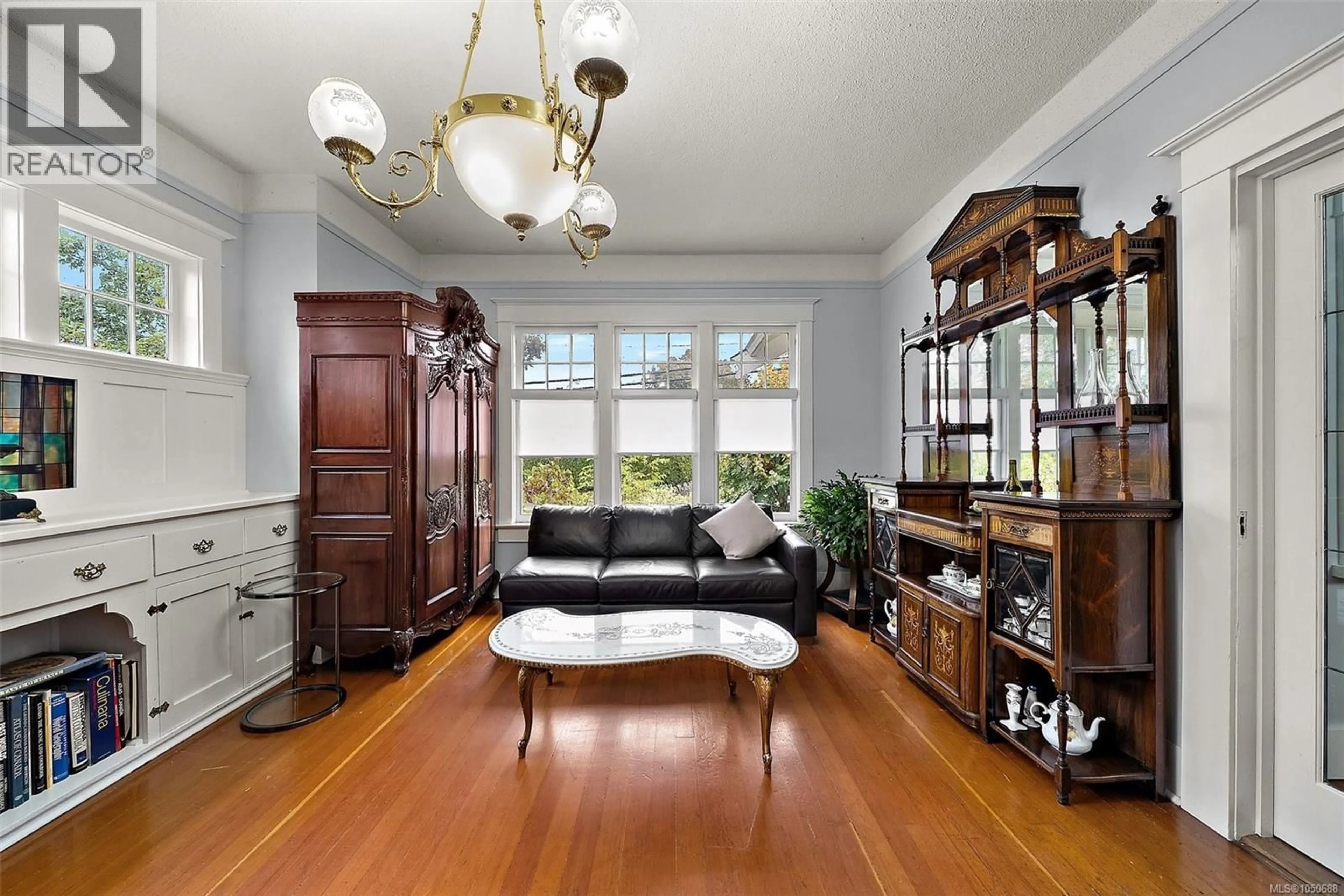 Living room with furniture, unknown for 1528 FOUL BAY ROAD, Victoria British Columbia V8R4Z9