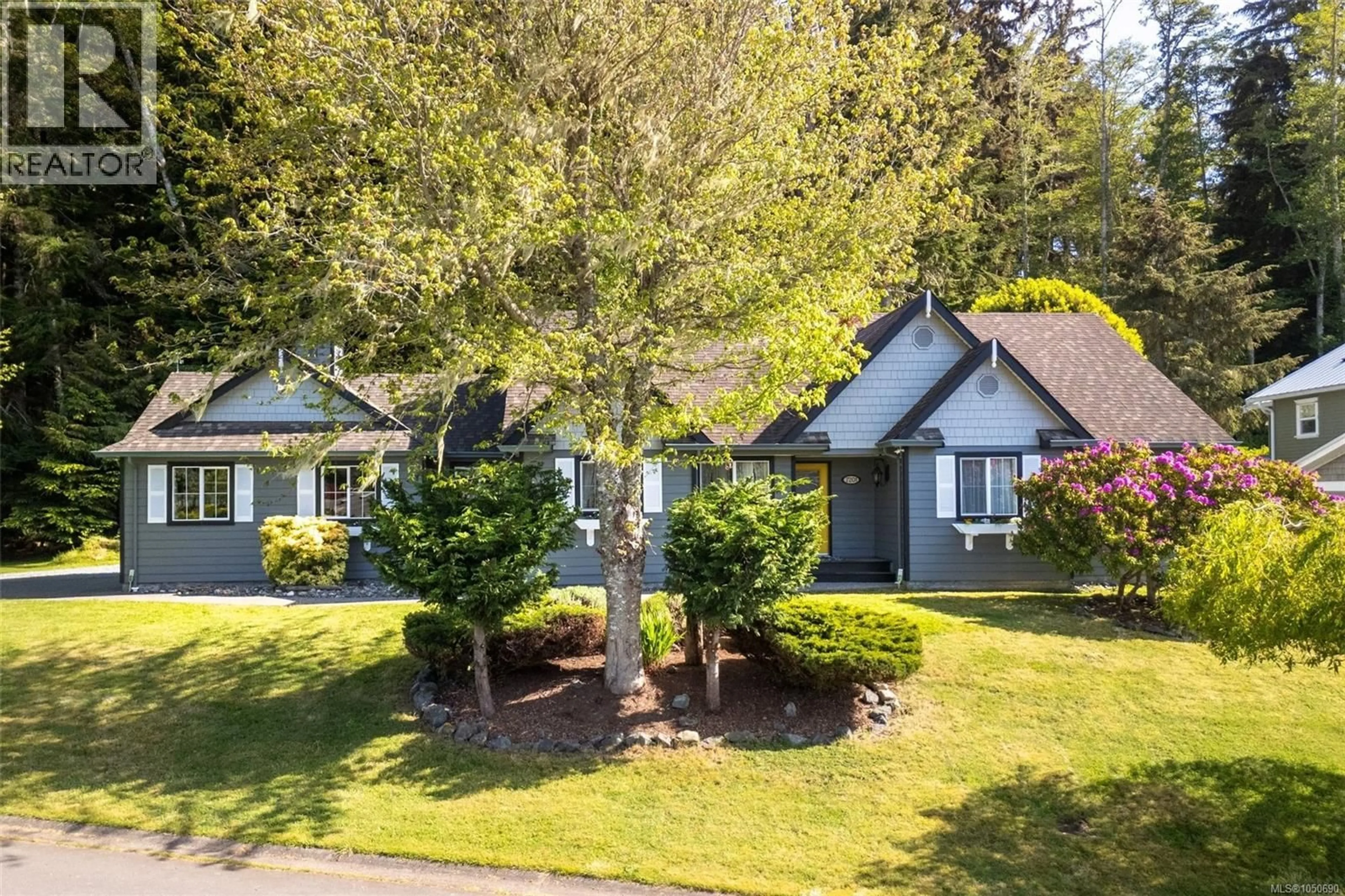A pic from outside/outdoor area/front of a property/back of a property/a pic from drone, street for 7201 AUSTINS PLACE, Sooke British Columbia V9Z0T1