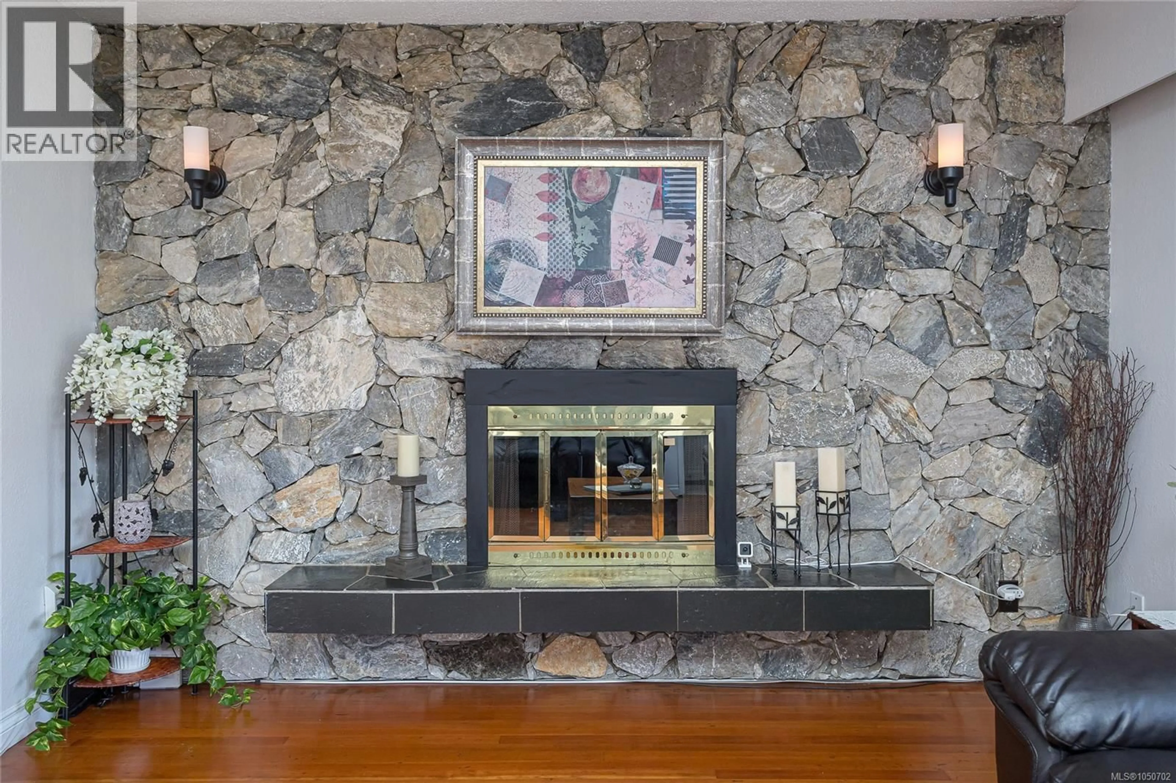 Unknown for 3155 EARL GREY STREET, Saanich British Columbia V9A1X1