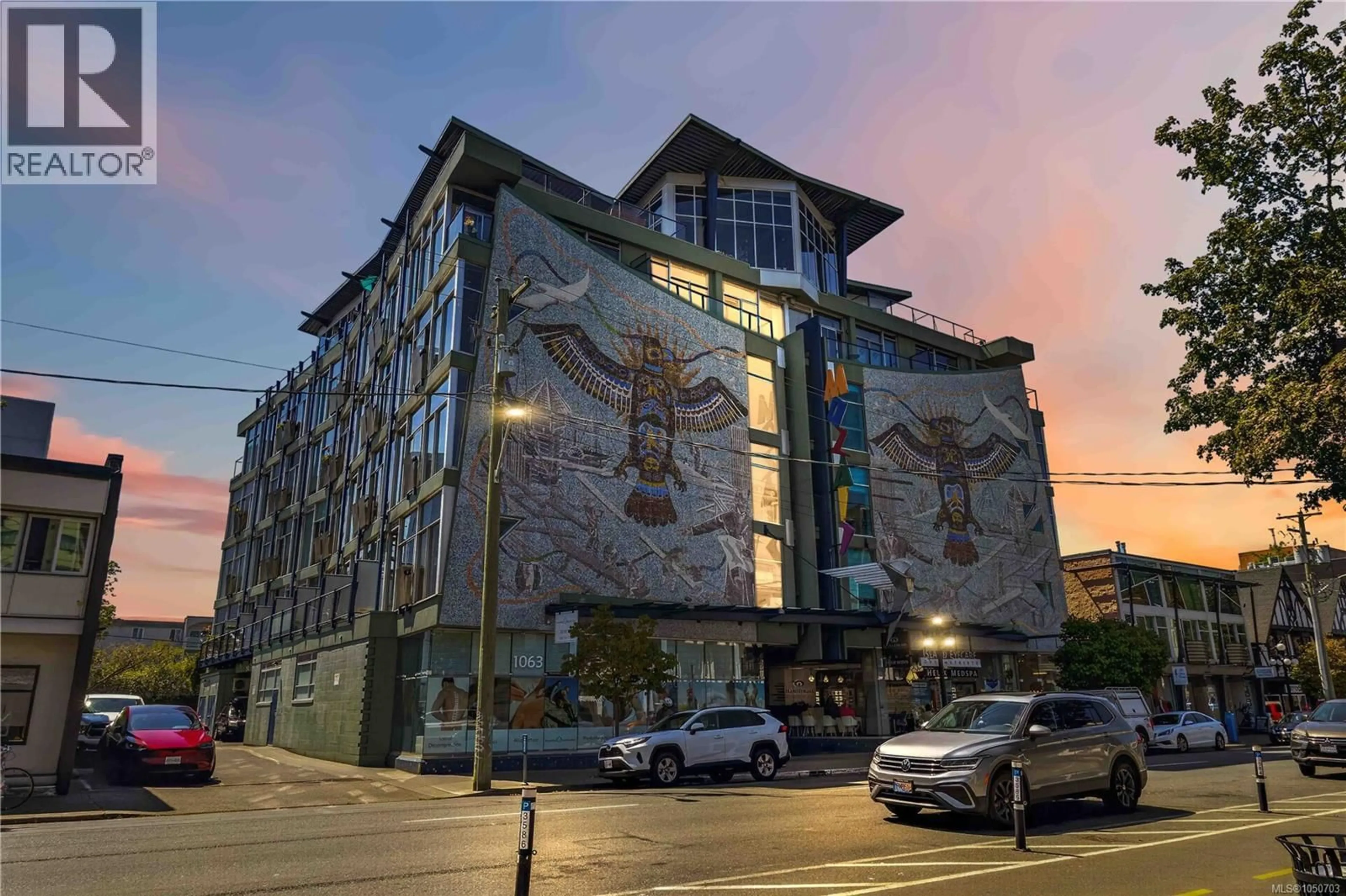 Unknown for 213 - 1061 FORT STREET, Victoria British Columbia V8V5A1