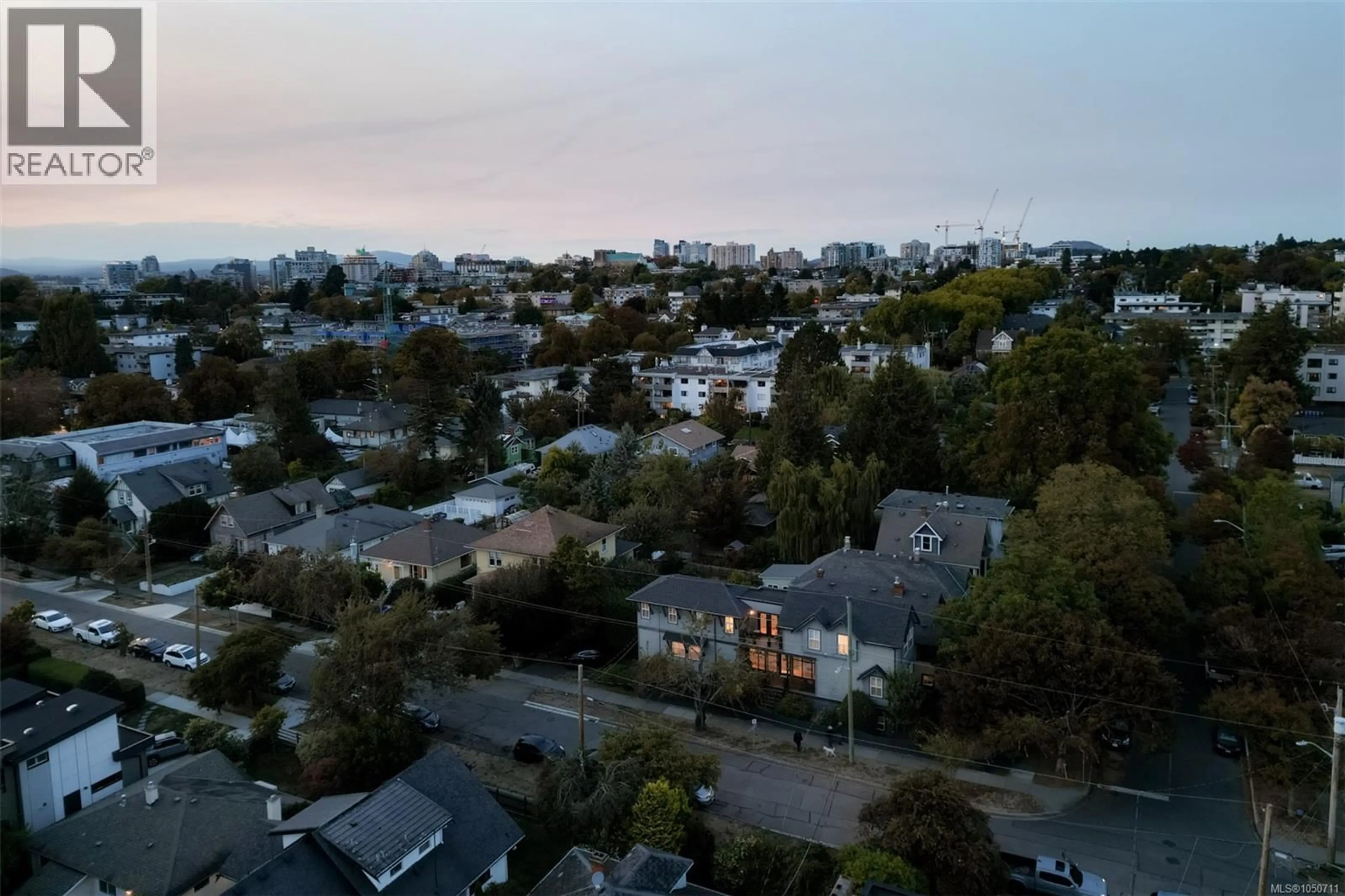 A pic from outside/outdoor area/front of a property/back of a property/a pic from drone, city buildings view from balcony for 1150 OXFORD STREET, Victoria British Columbia V8V2V3