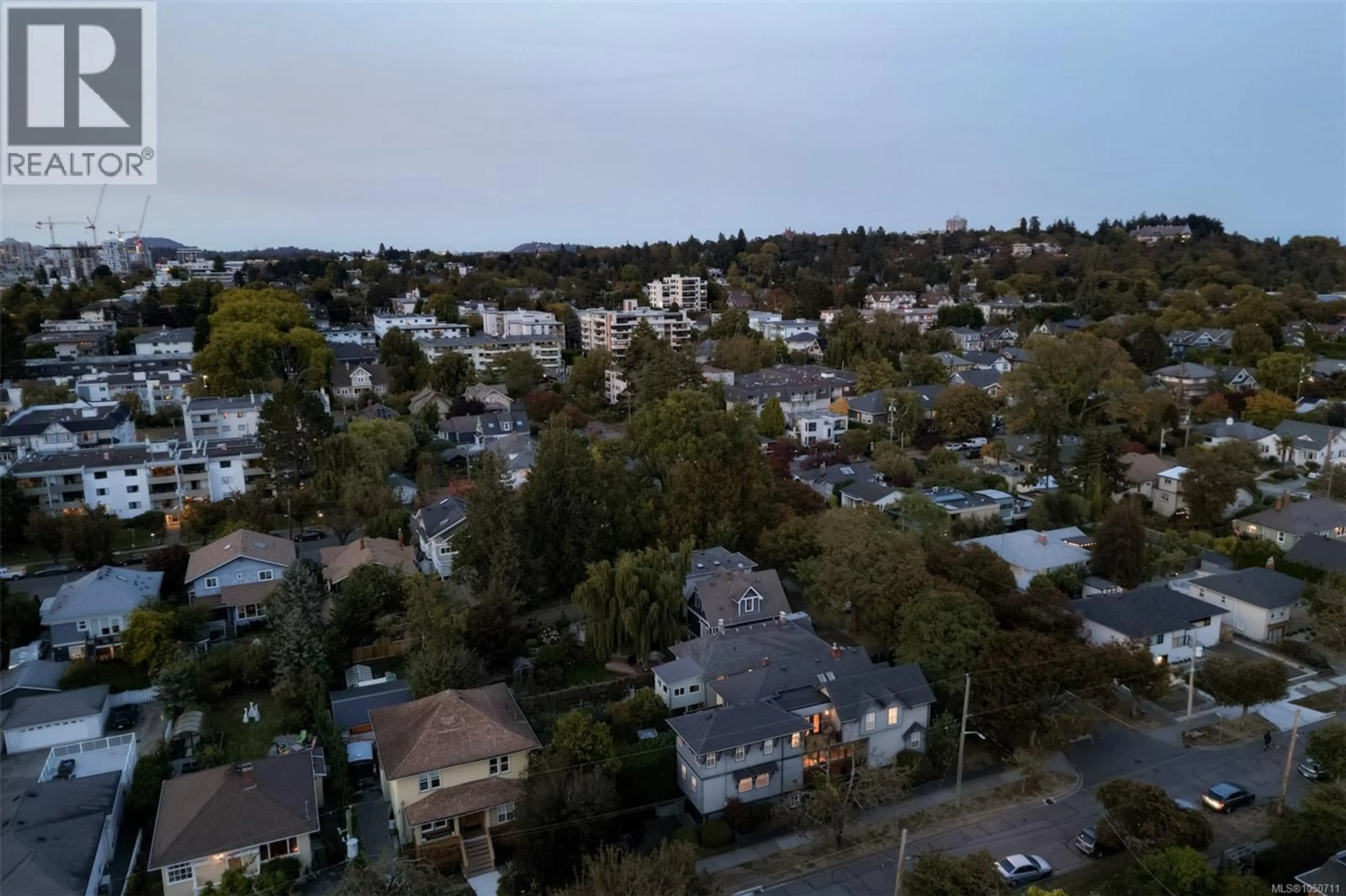 A pic from outside/outdoor area/front of a property/back of a property/a pic from drone, city buildings view from balcony for 1150 OXFORD STREET, Victoria British Columbia V8V2V3