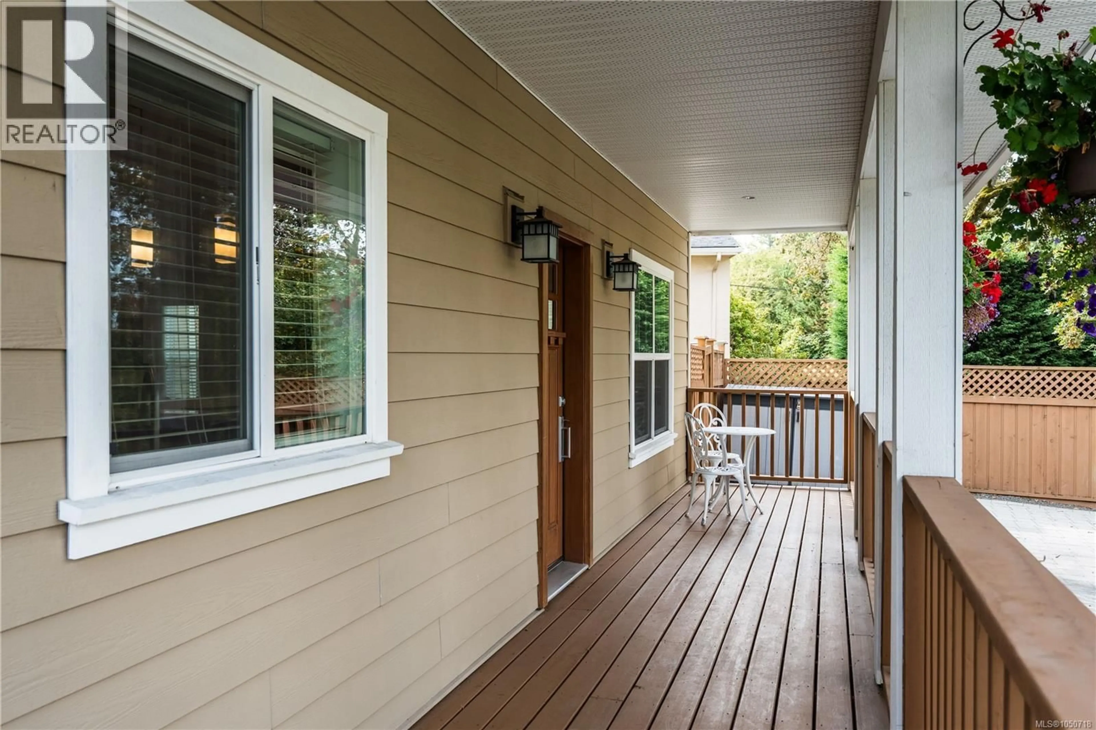 Home with vinyl exterior material, street for 3919 BLENKINSOP ROAD, Saanich British Columbia V8P3P4