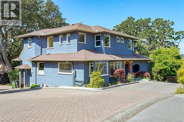 1 BRIAR PLACE, Victoria 5