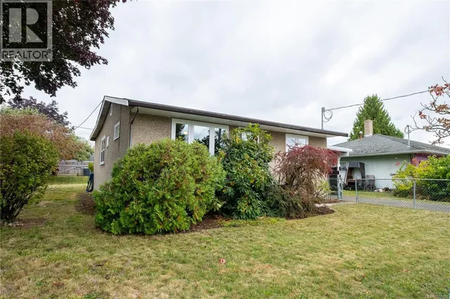 626 16TH STREET, Courtenay 5