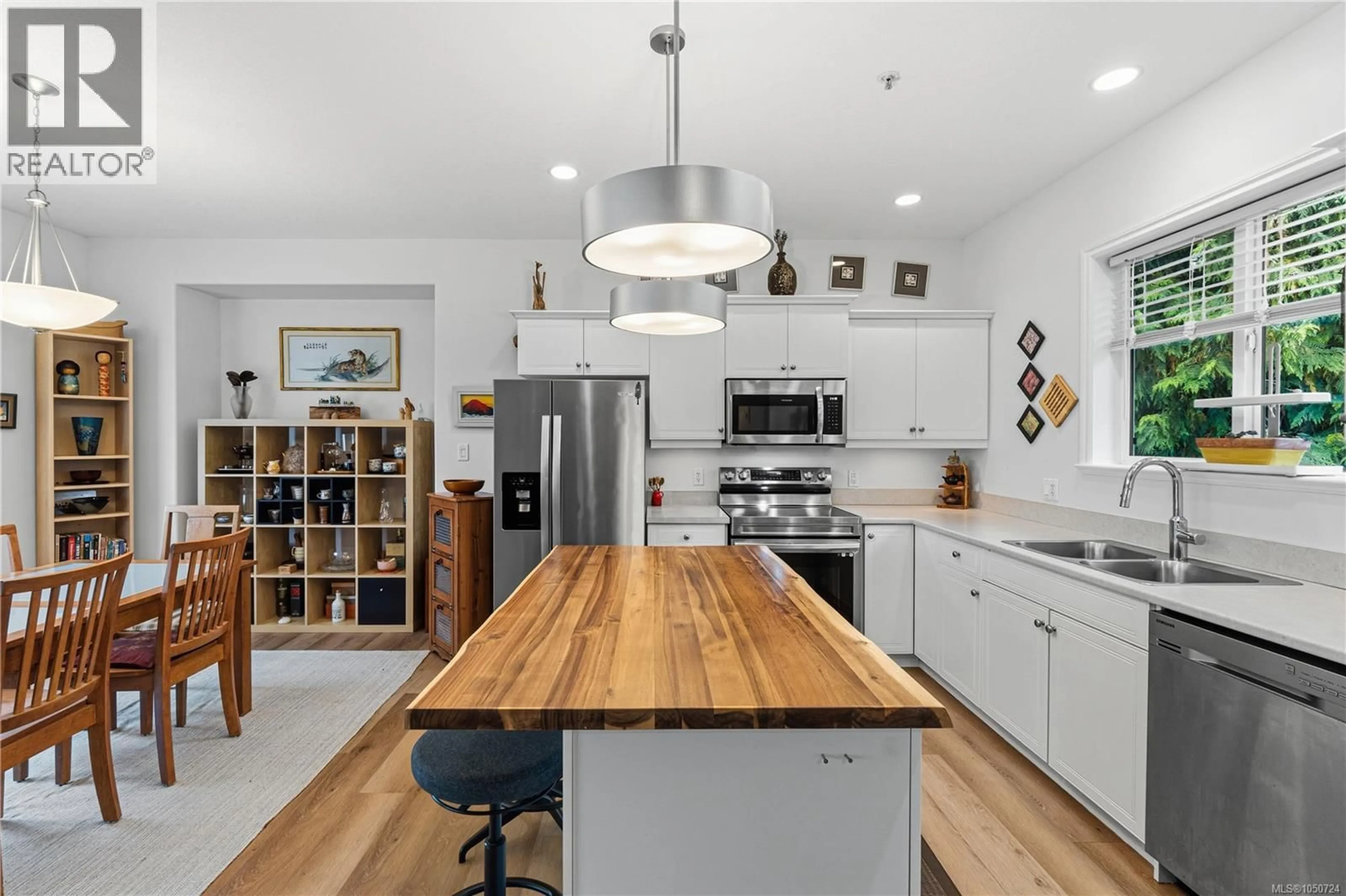 Open concept kitchen, unknown for 110 - 813 OAKHILLS VISTA, Nanaimo British Columbia V9R0A3