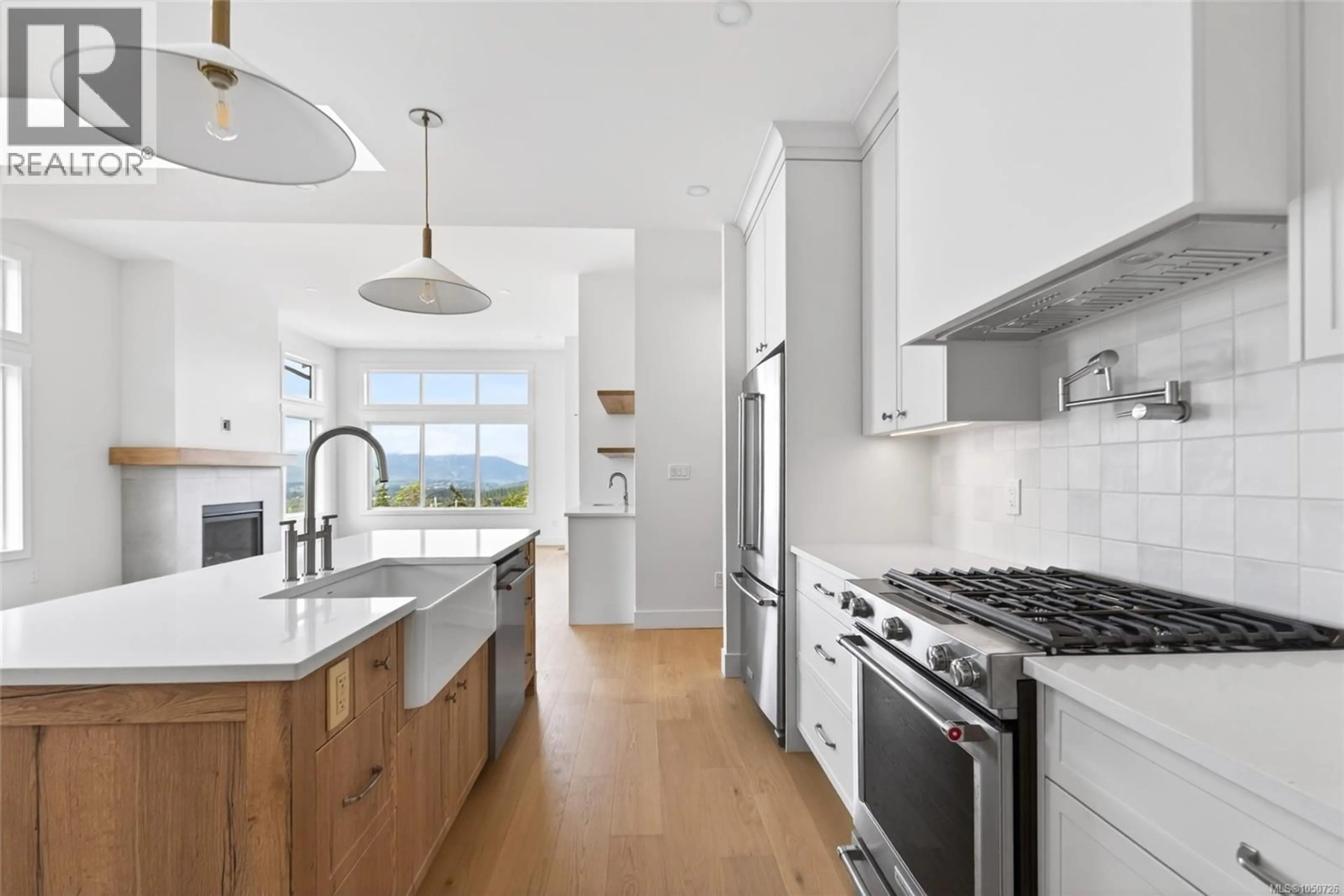 Contemporary kitchen, ceramic/tile floor for 6226 SEABLUSH DRIVE, Duncan British Columbia V9L0J9