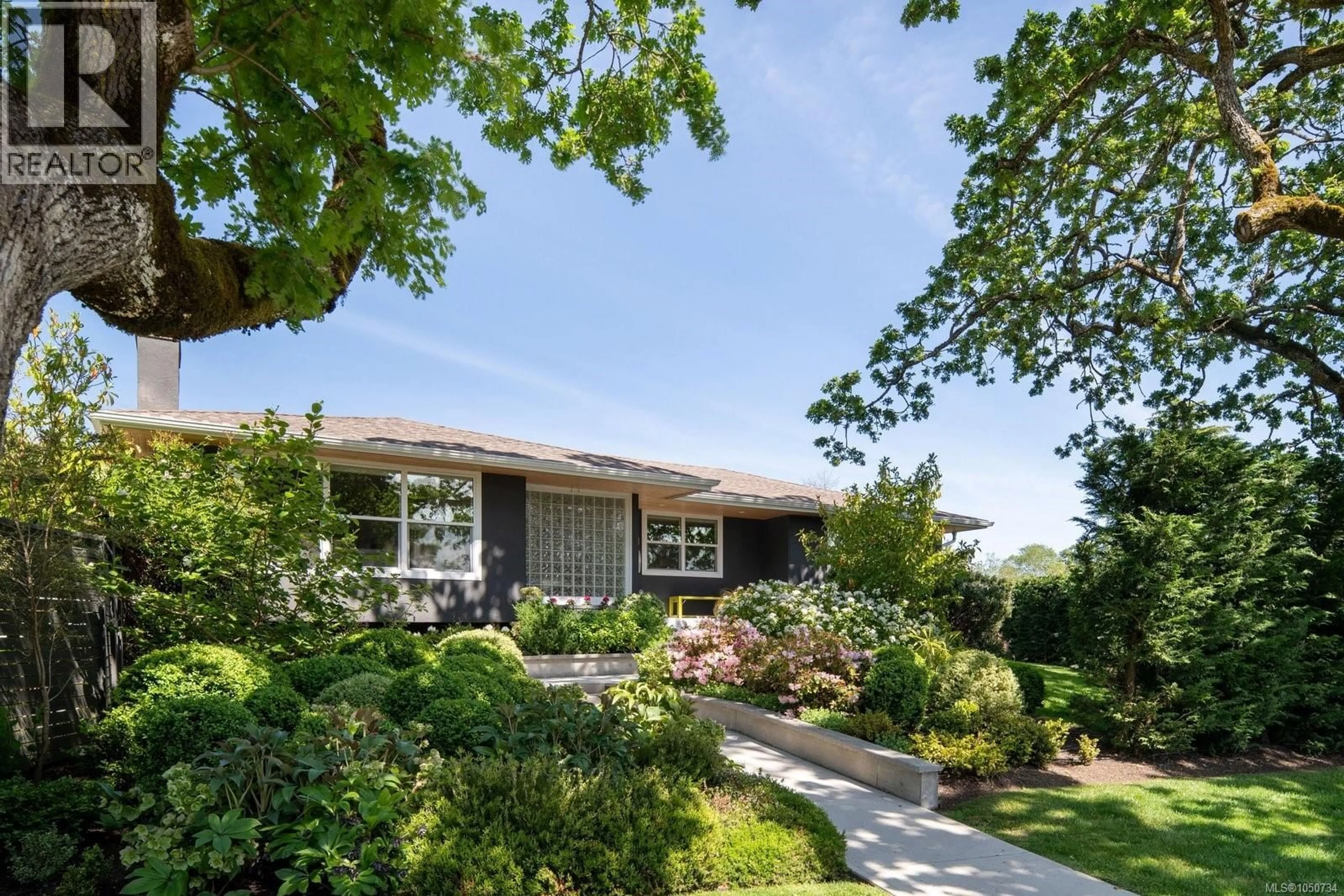 Unknown for 3311 GIBBS ROAD, Oak Bay British Columbia V8P4Y5