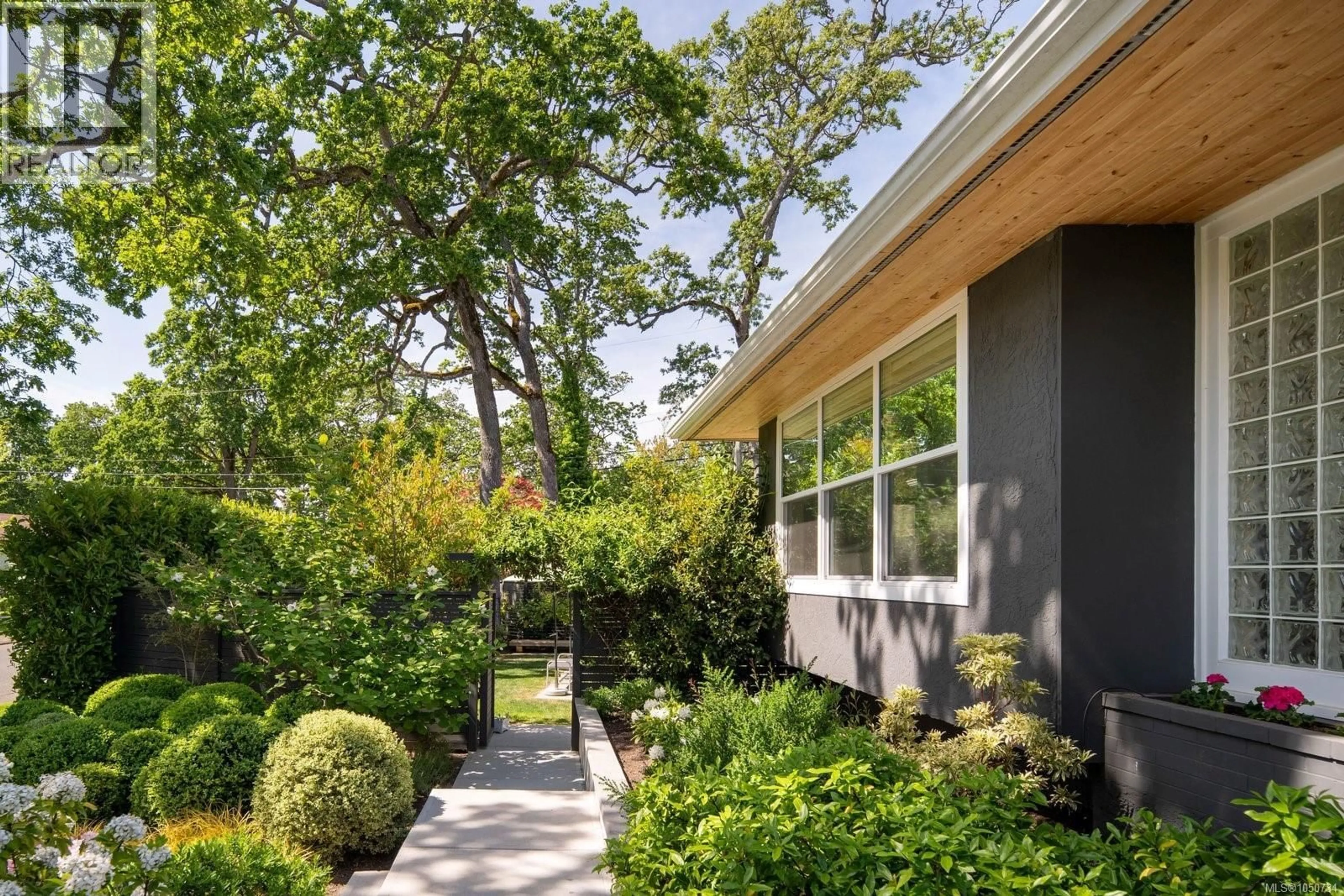 Patio, street for 3311 GIBBS ROAD, Oak Bay British Columbia V8P4Y5
