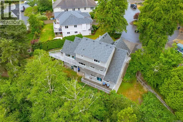 1927 RIVERSIDE DRIVE, View Royal 4