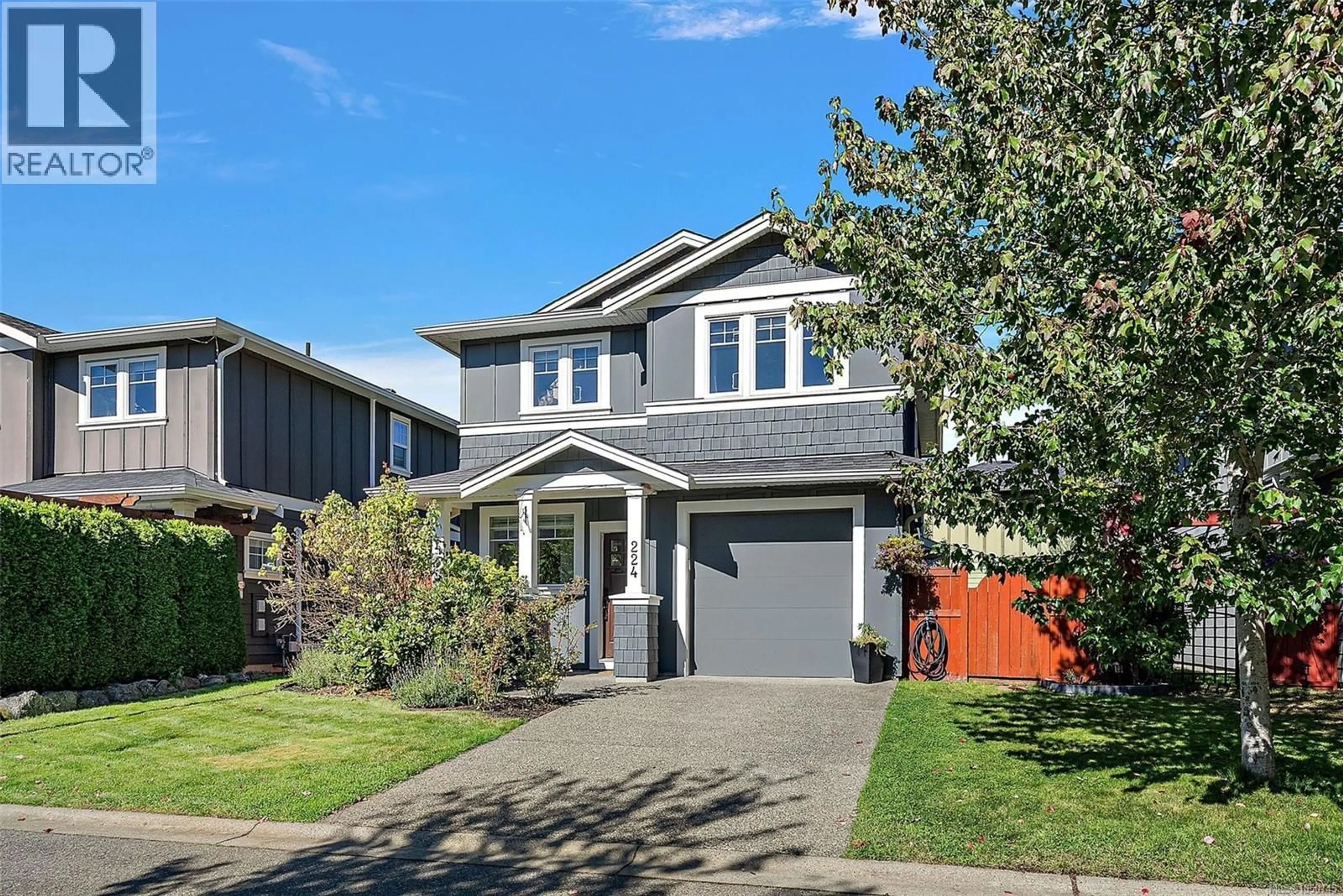 Home with vinyl exterior material, street for 224 TRAVERSE CLOSE, Langford British Columbia V9B0N9