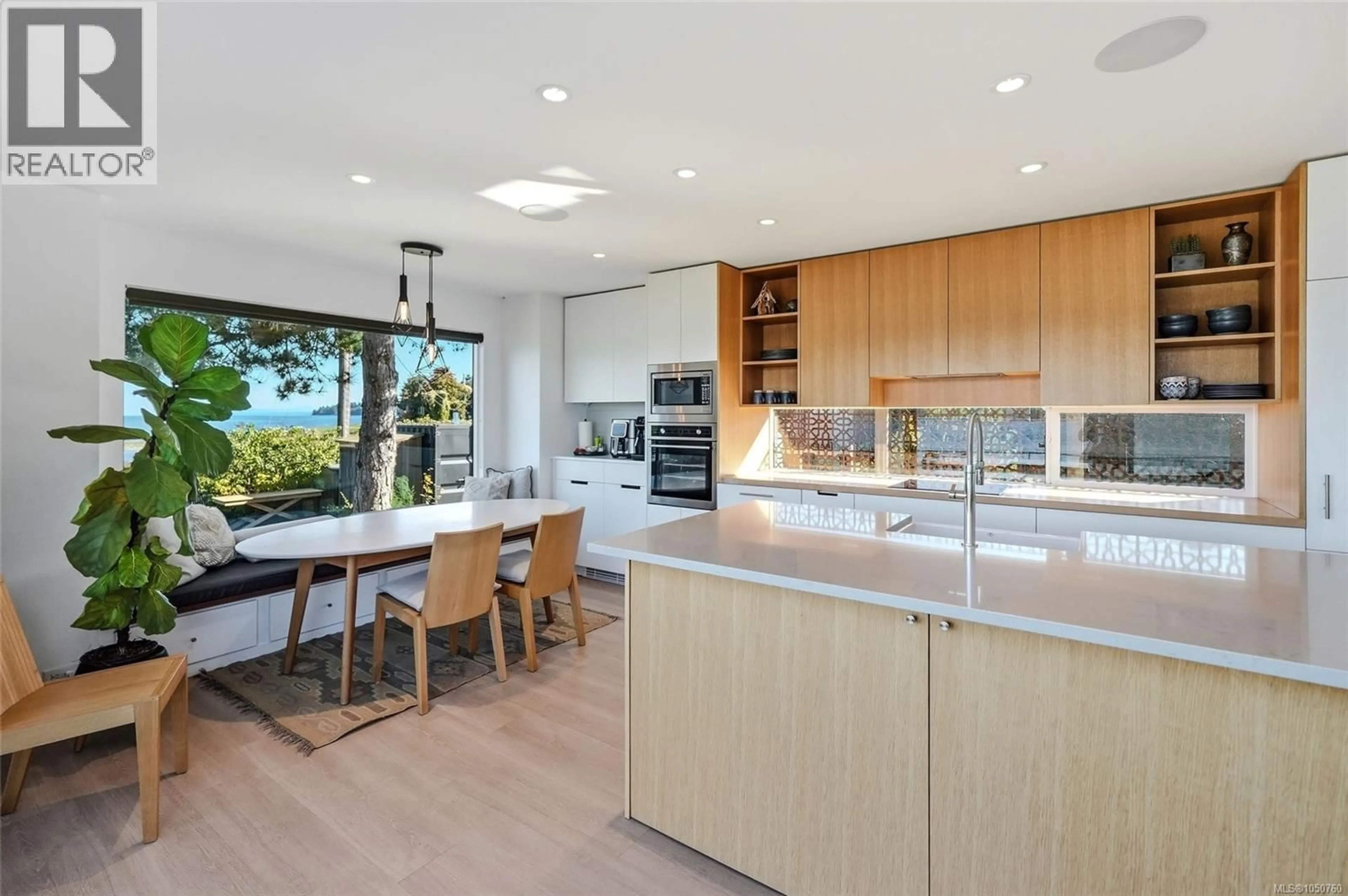 Contemporary kitchen, unknown for 5425 DEEP BAY DRIVE, Bowser British Columbia V0R1G0