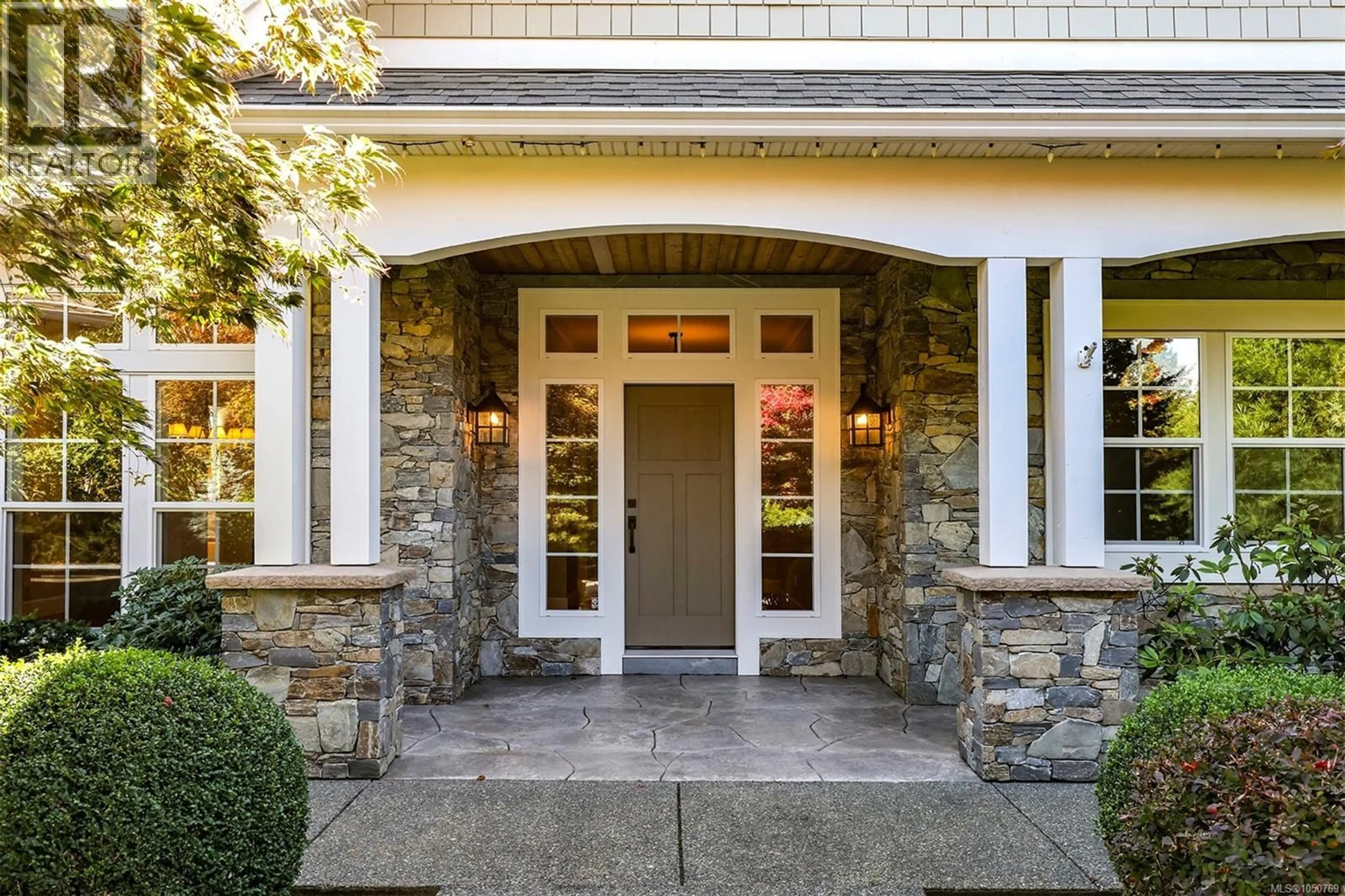 Indoor entryway for 1063 KINCORA LANE, Comox British Columbia V9M4C5