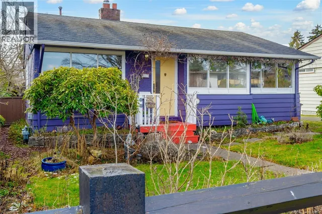 1747 NEWTON STREET, Victoria 2