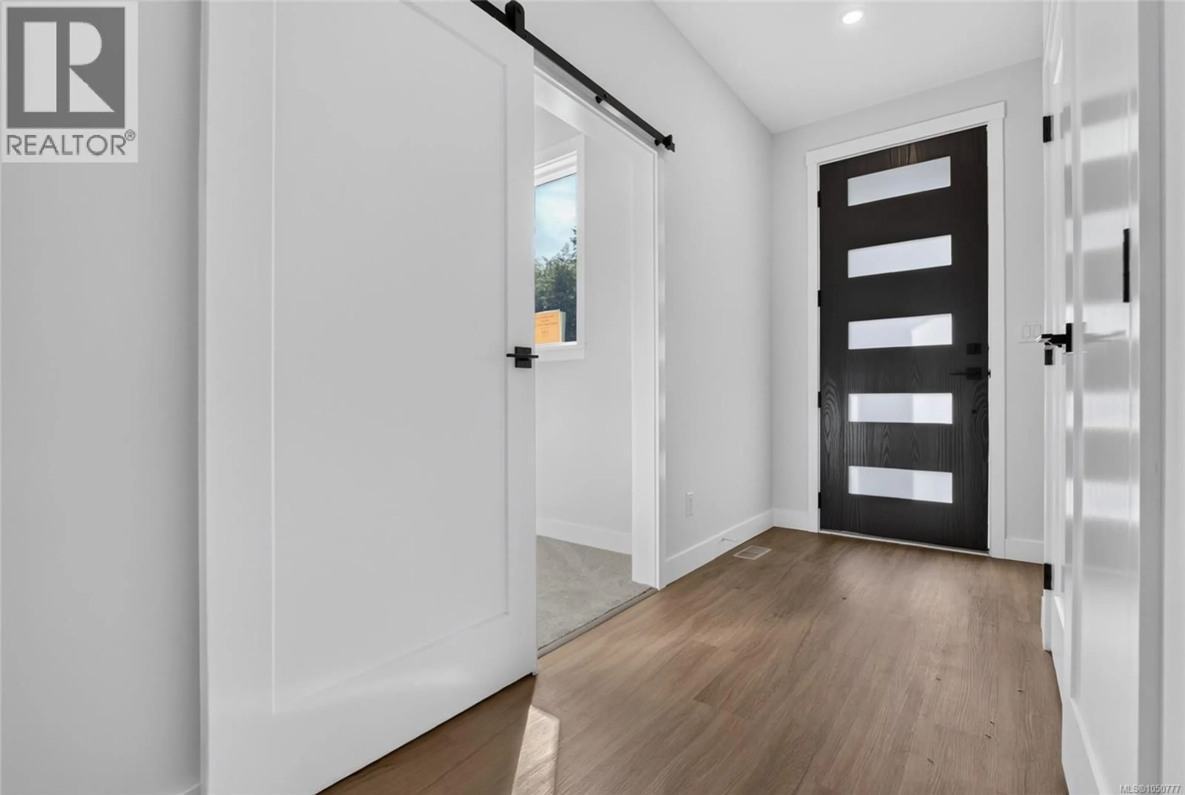 Indoor entryway for 6015 CHERRY LANE, Duncan British Columbia V9L4B9