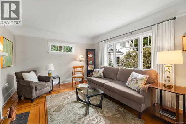 3358 COOK STREET, Saanich 5