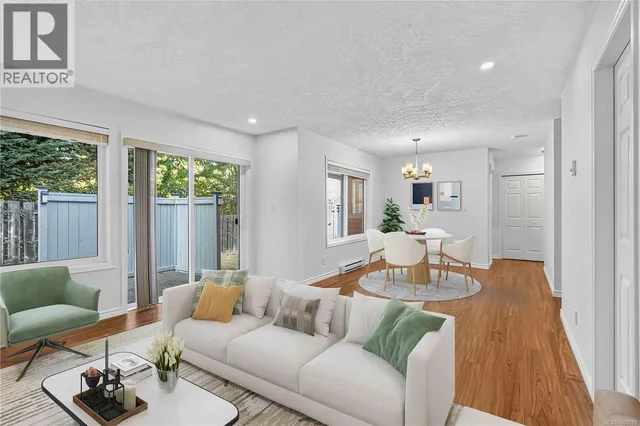 9 - 3966 CEDAR HILL CROSS ROAD, Saanich 2