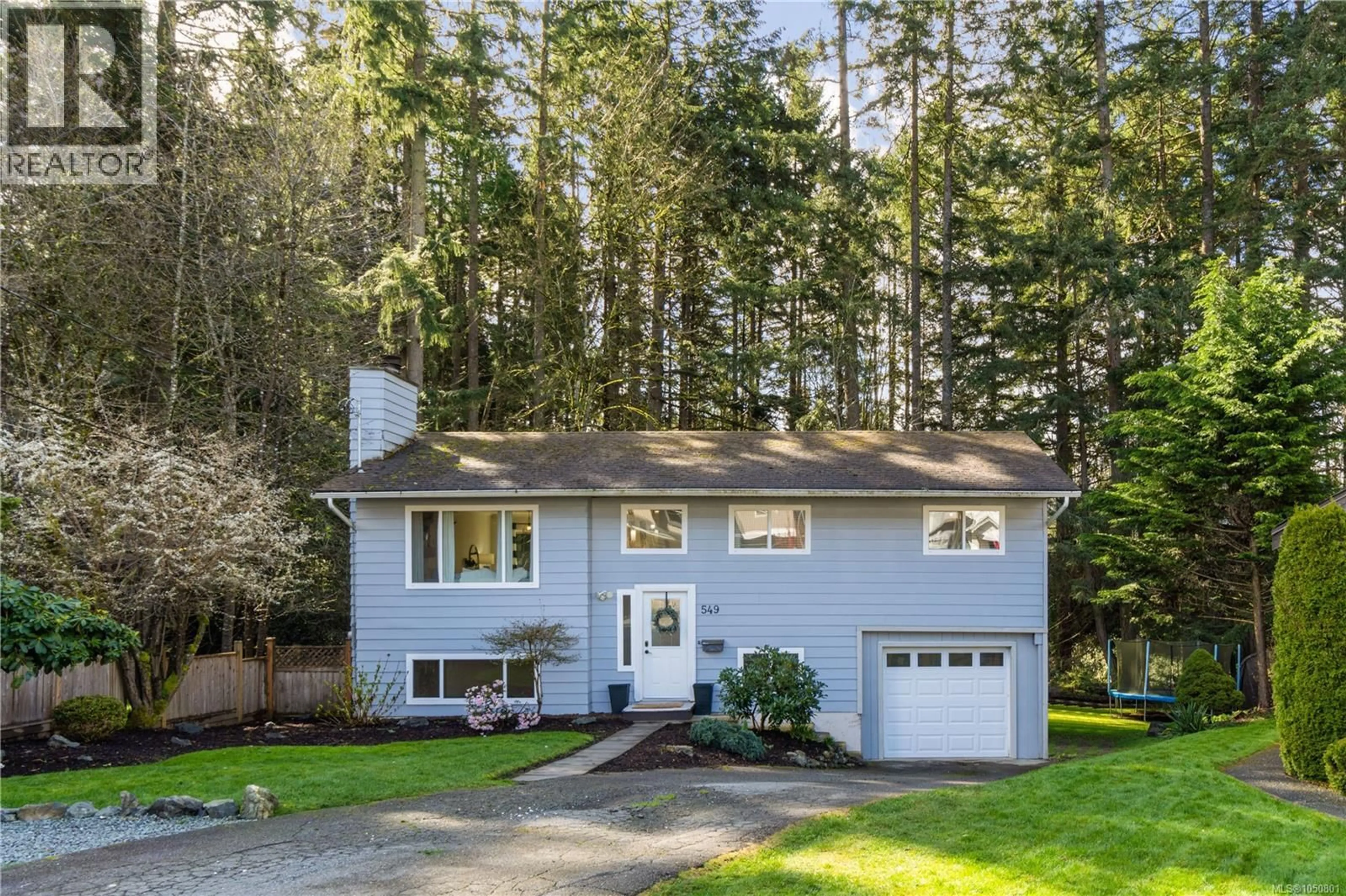 Home with vinyl exterior material, street for 549 DOREEN PLACE, Nanaimo British Columbia V9T4S1