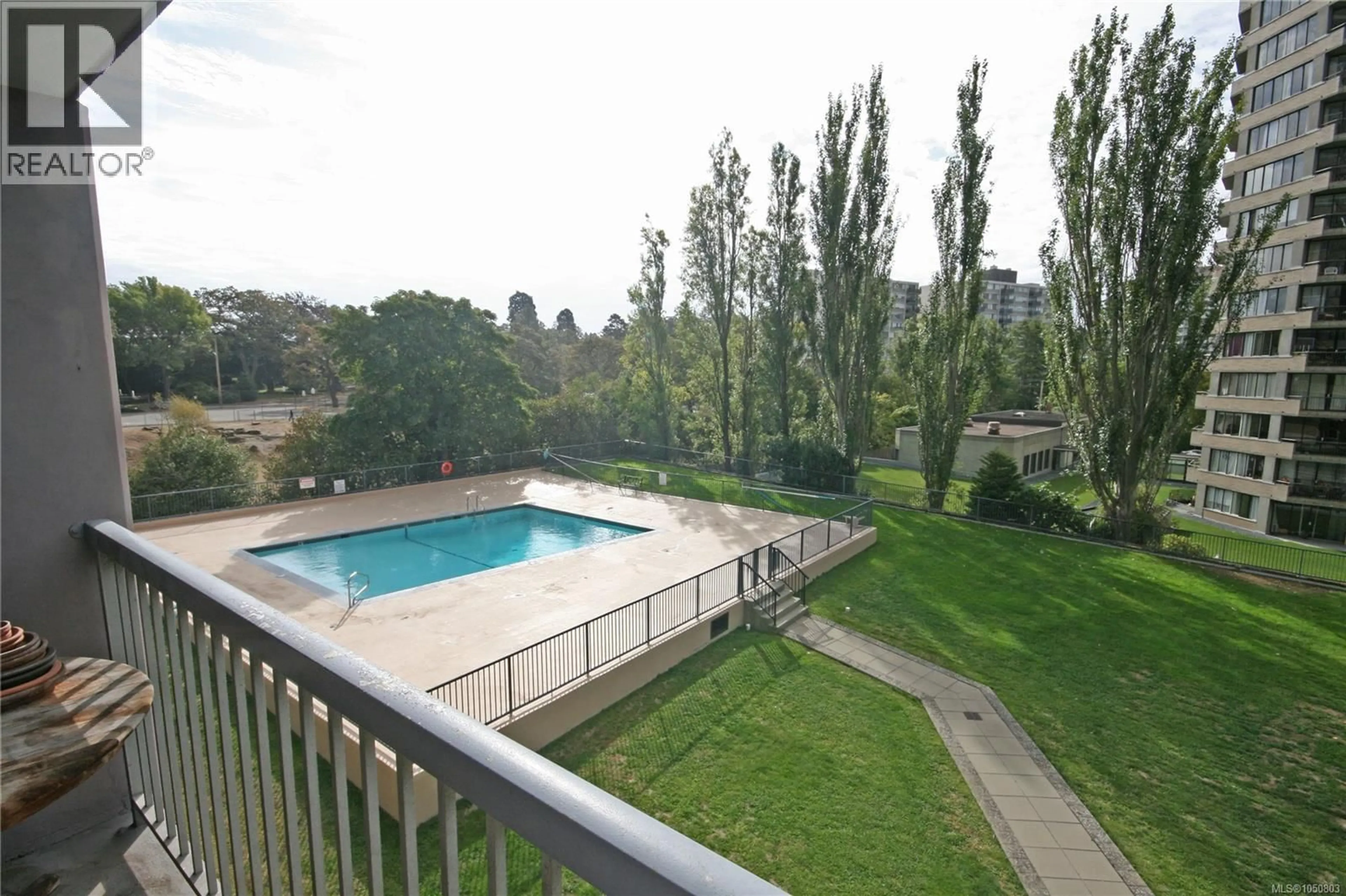 Pool for 408 - 647 MICHIGAN STREET, Victoria British Columbia V8V1S9