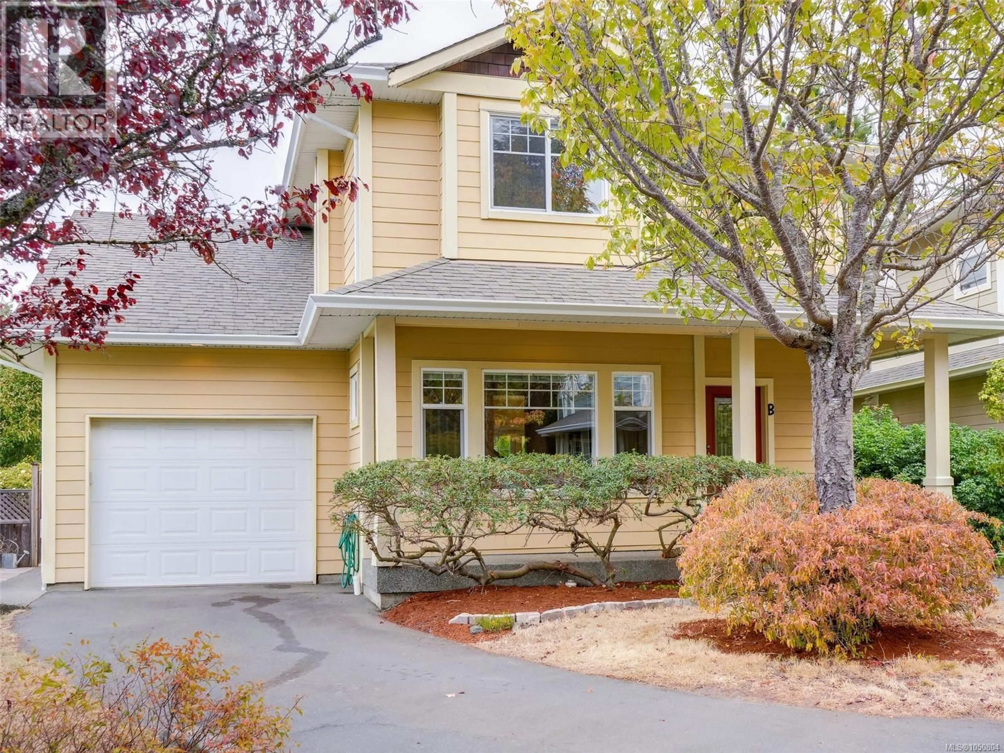 Home with vinyl exterior material, street for B - 1704 FELTHAM ROAD, Saanich British Columbia V8N2A3